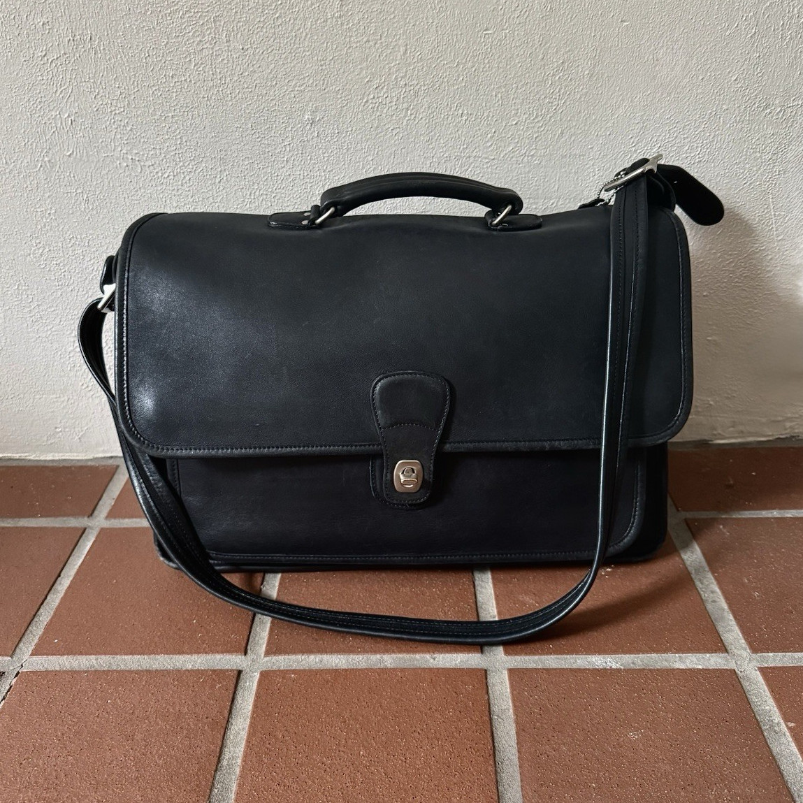 Vintage 1990s Coach Metropolitan Briefcase / Messenger Bag – Style 5180