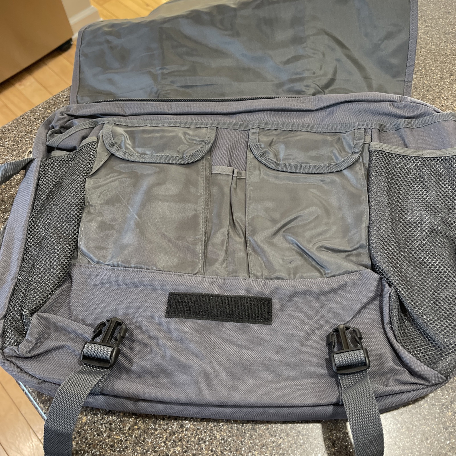 2006 Guess Urban Messenger Computer Complete Carry On Bag Marciano Grey NWOT