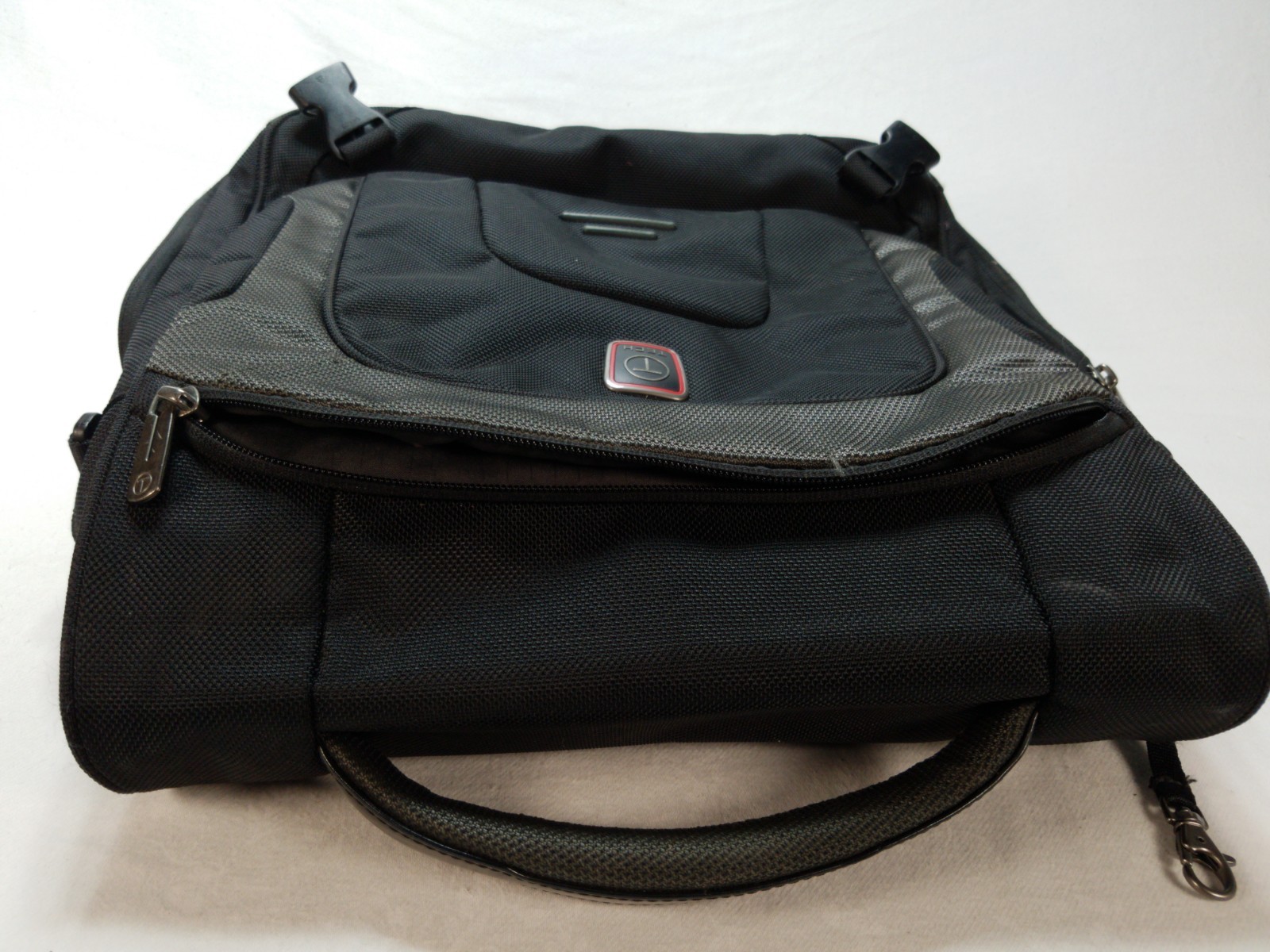 TUMI T-Tech 14″ Essential Gear Convertible Backpack /Laptop Messenger Bag 67189