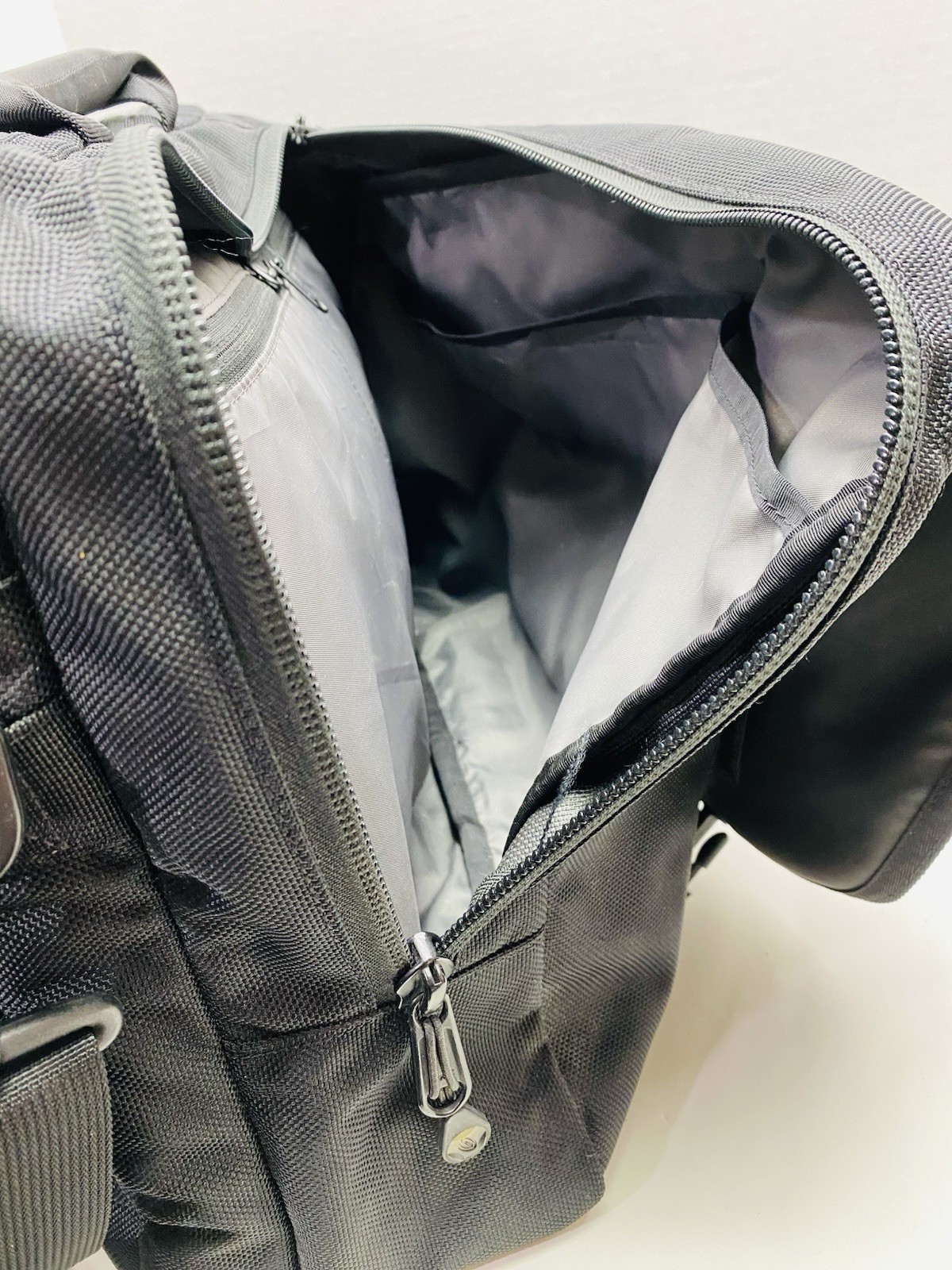 Timbuk2 Black Medium 3 In 1 Messenger Backpack Convertible Laptop Commute Bag