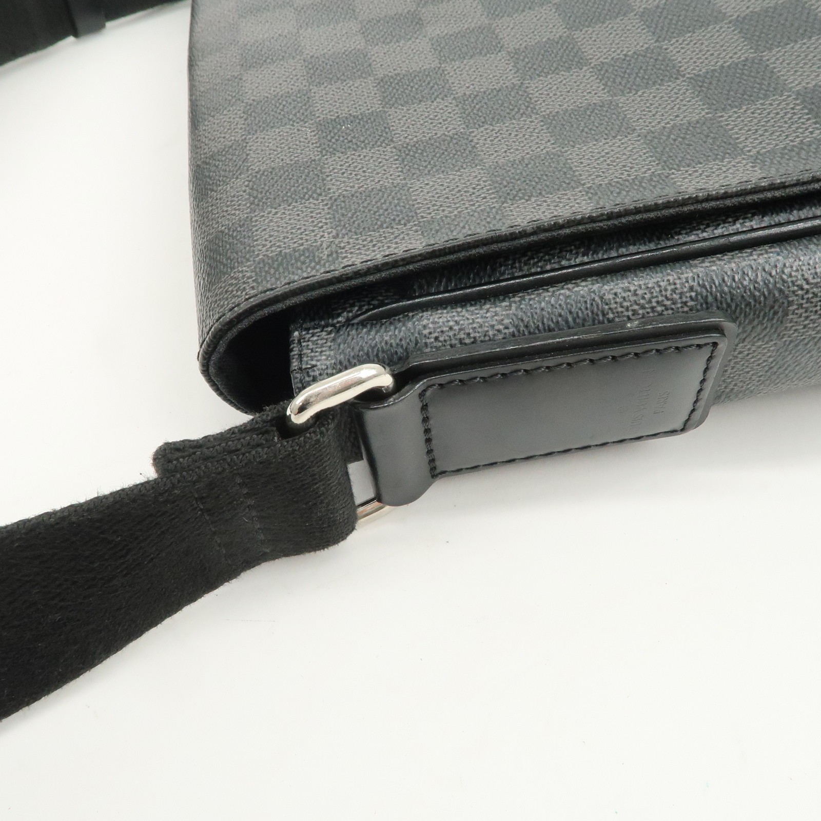 Louis Vuitton Damier Graphite District PM Shoulder Bag Noir N41260 Auth Used F/S
