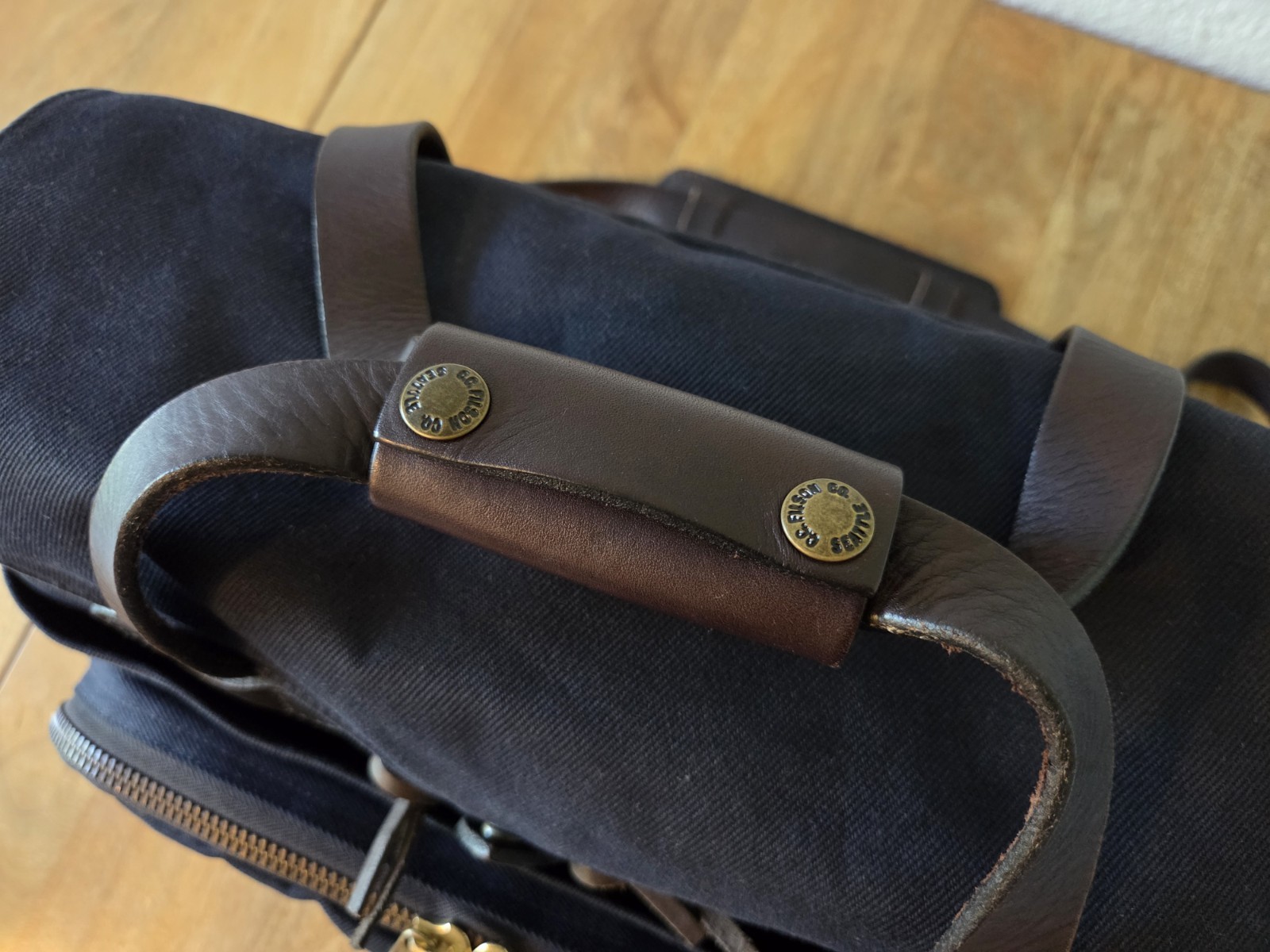 Filson Rugged Twill Padded Computer Bag | Navy | USA Made | MSRP $625 | Rare