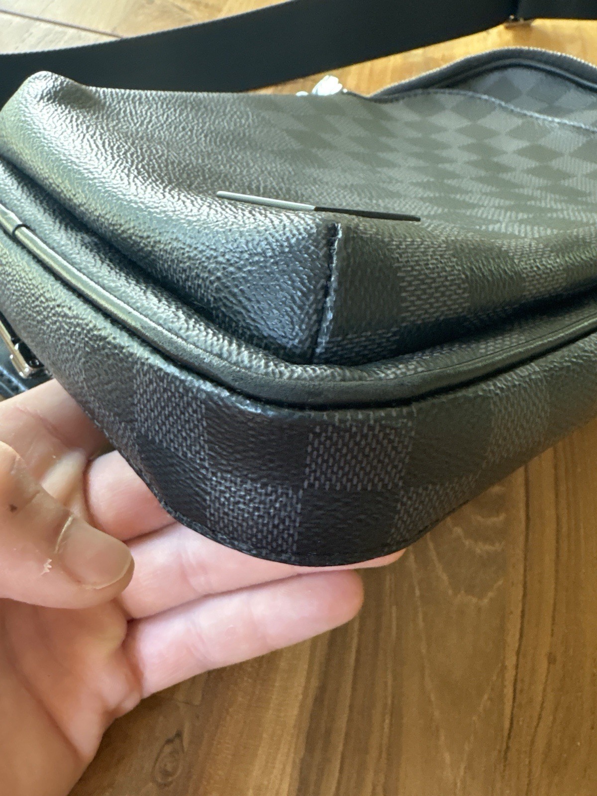 Authentic Louis Vuitton Avenue Sling Bag