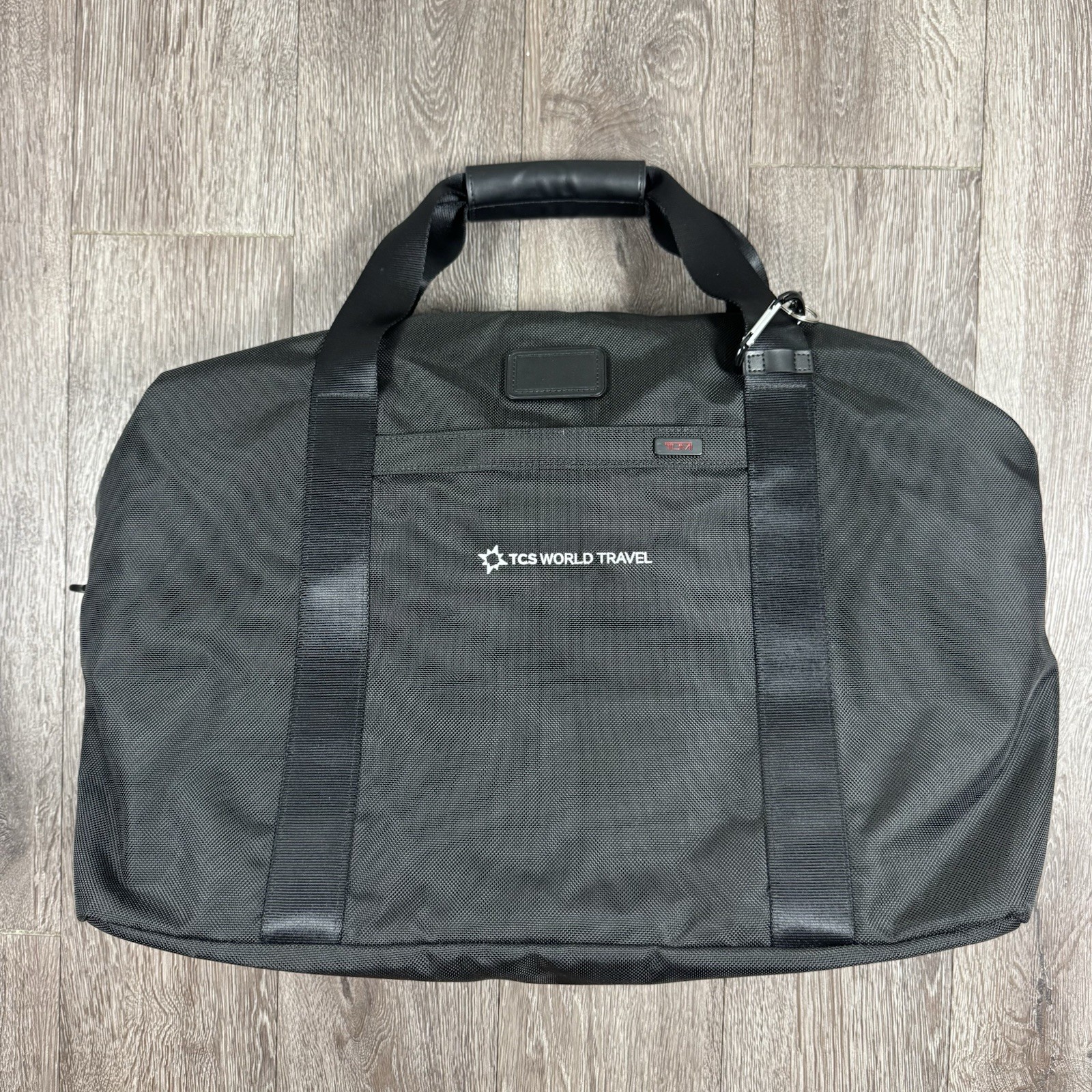 Tumi Alpha Corporate Collection Travel Duffle Duffel Bag Nylon 22249DE