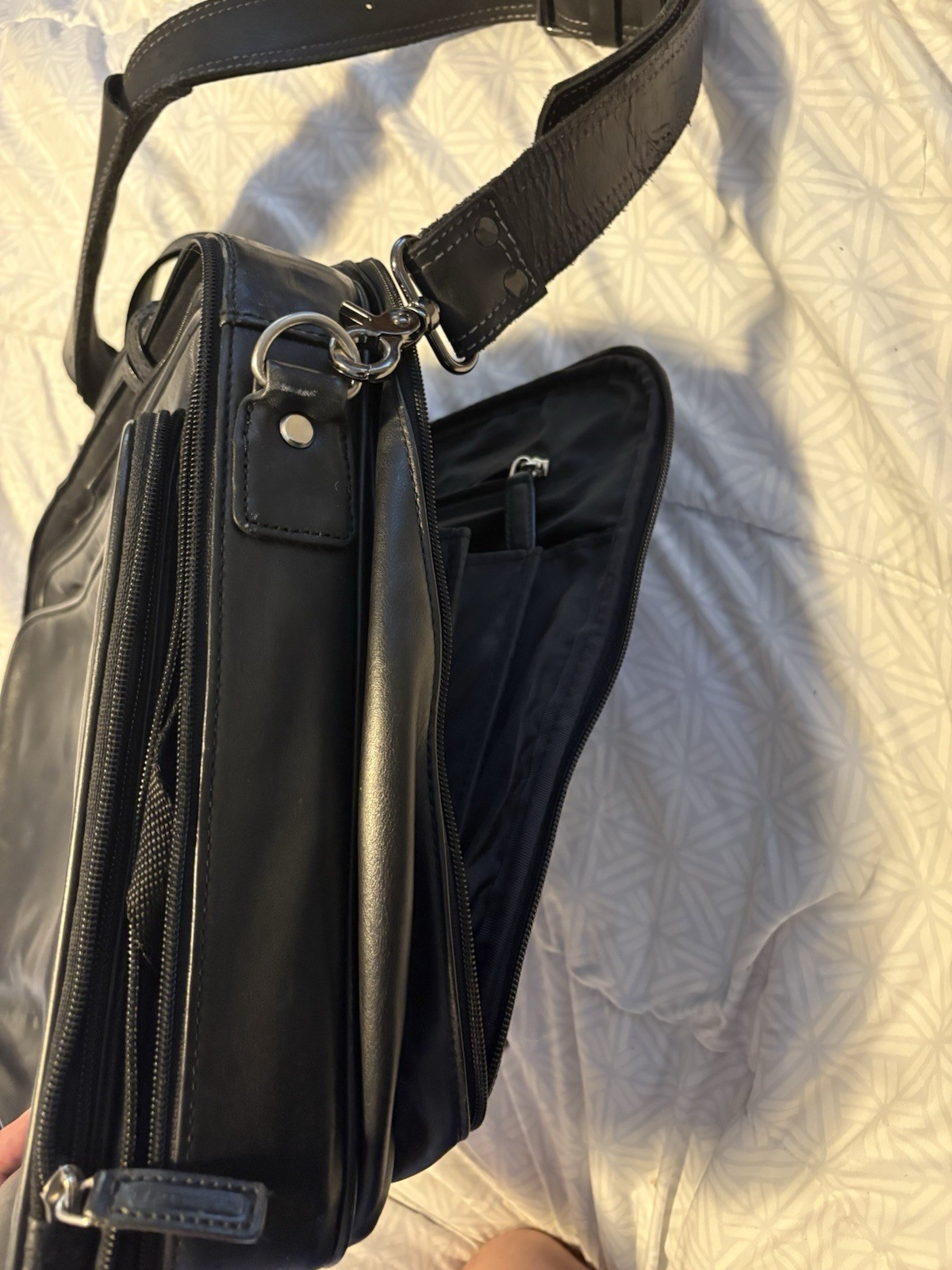 LEVENGER Black Leather Laptop Expandable Briefcase Silver Nickel Hardware USA