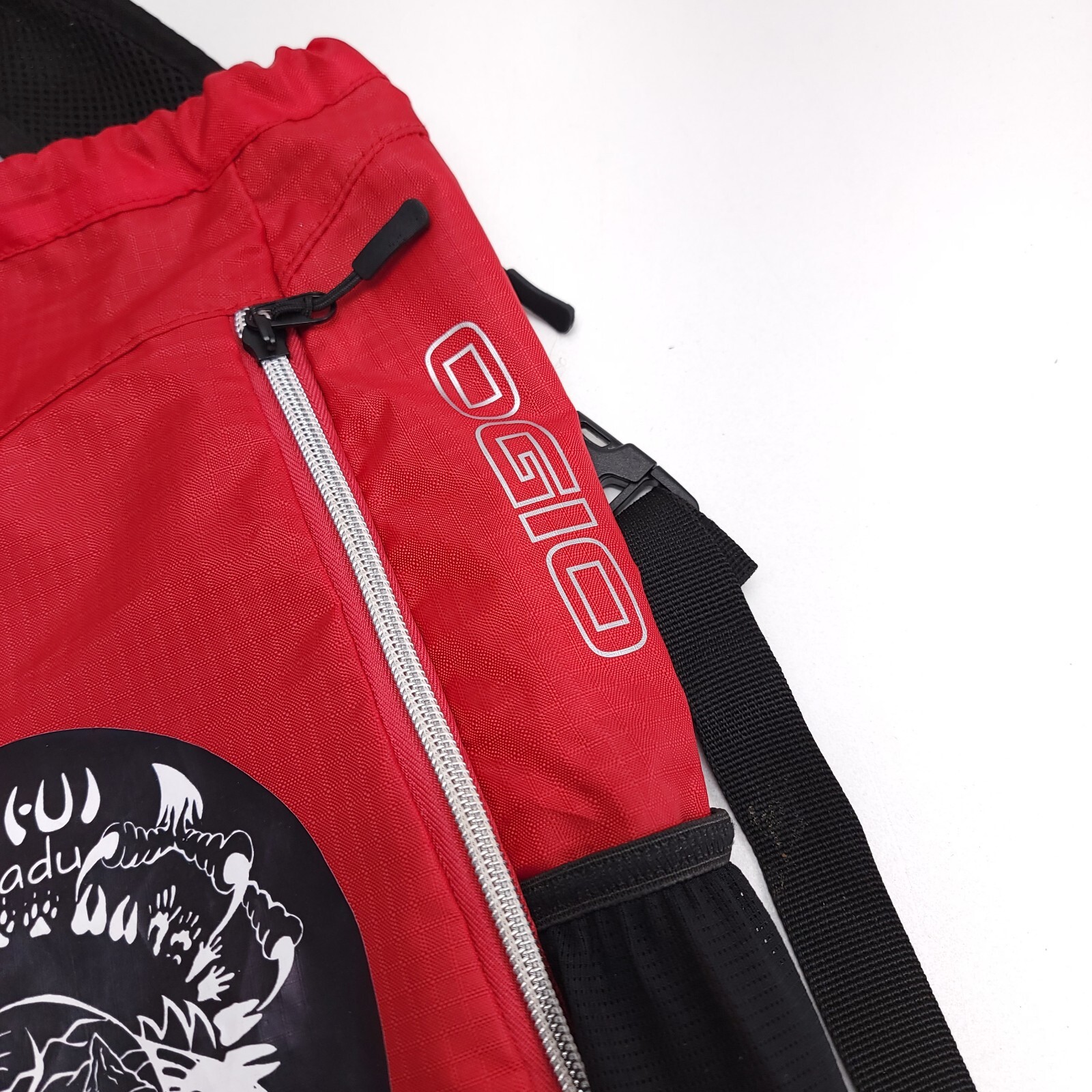 OGIO Sling Bag Drawstring Sport Gym Shoulder Lightweight Pockets Red Yoga