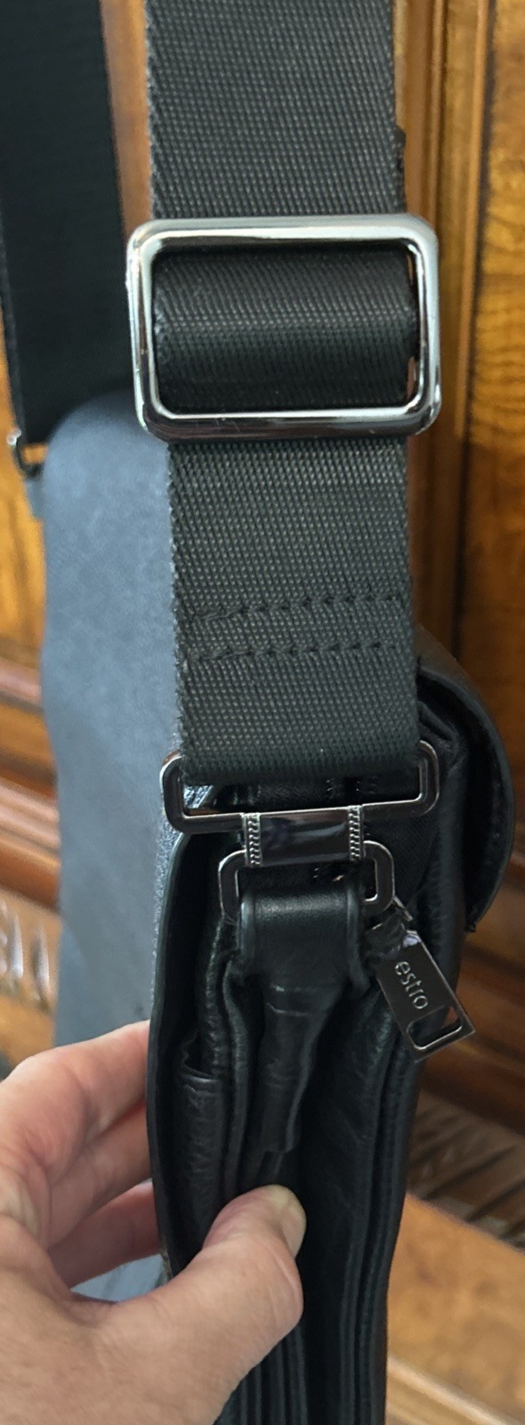 Estro black leather messenger bag W/Adjustable Strap Zip And Magnetic Close