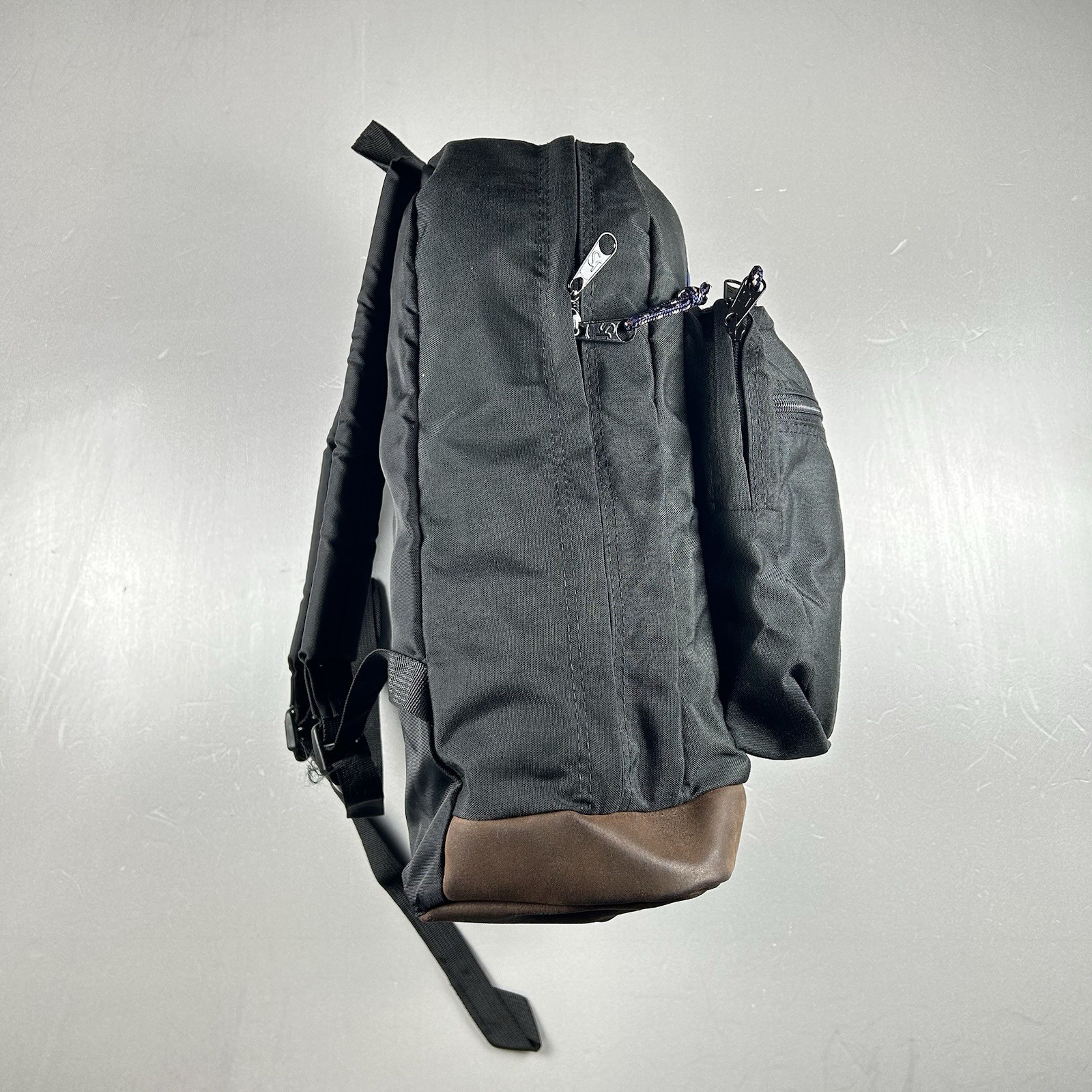 Jansport Backpack Black Suede Leather Bottom Cool Student Style 43-800 Vintage
