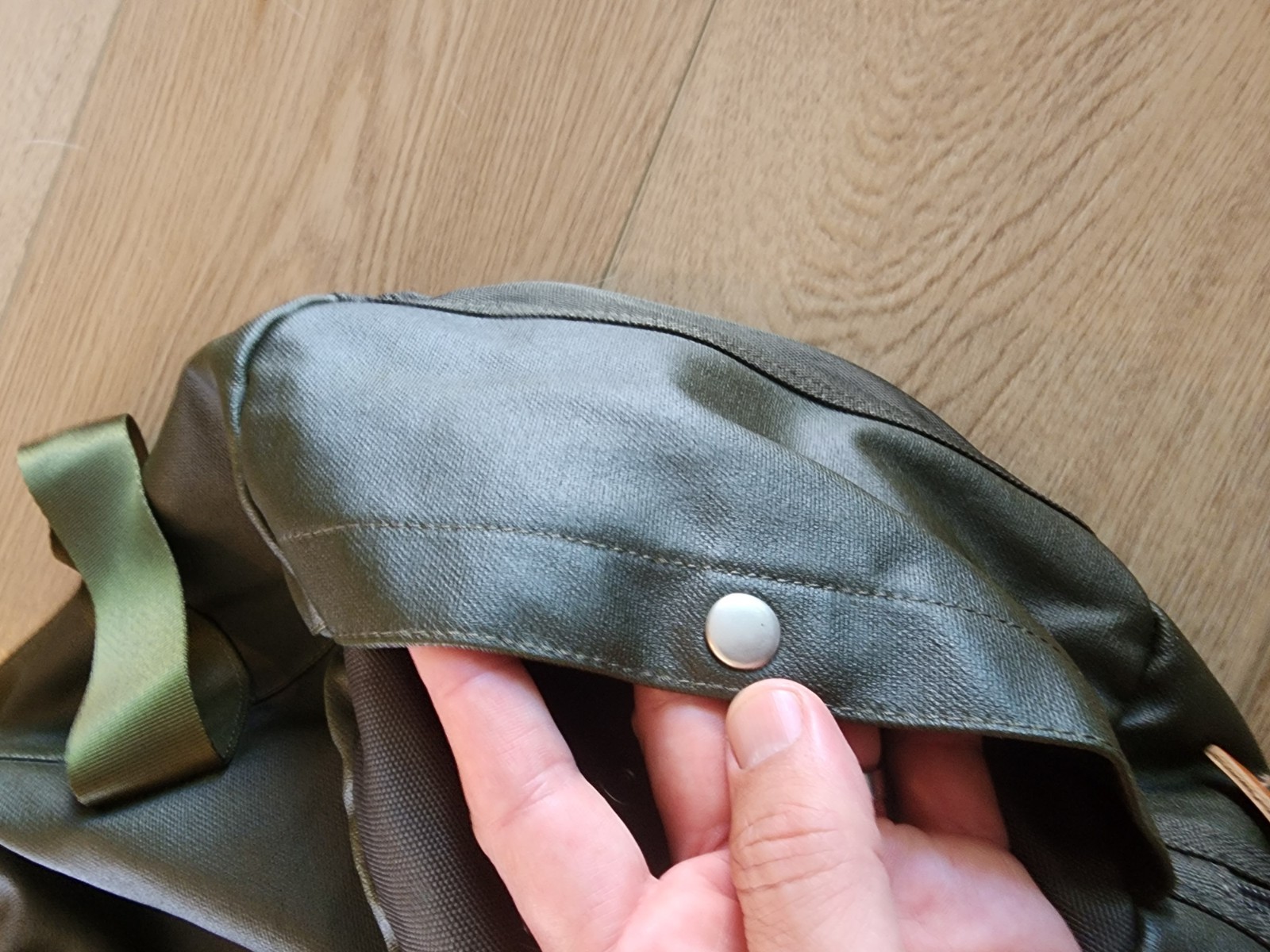 Fred Perry Men’s Duffle Bag Classic Vintage Army Green Shoulder Retro Gym Waxed