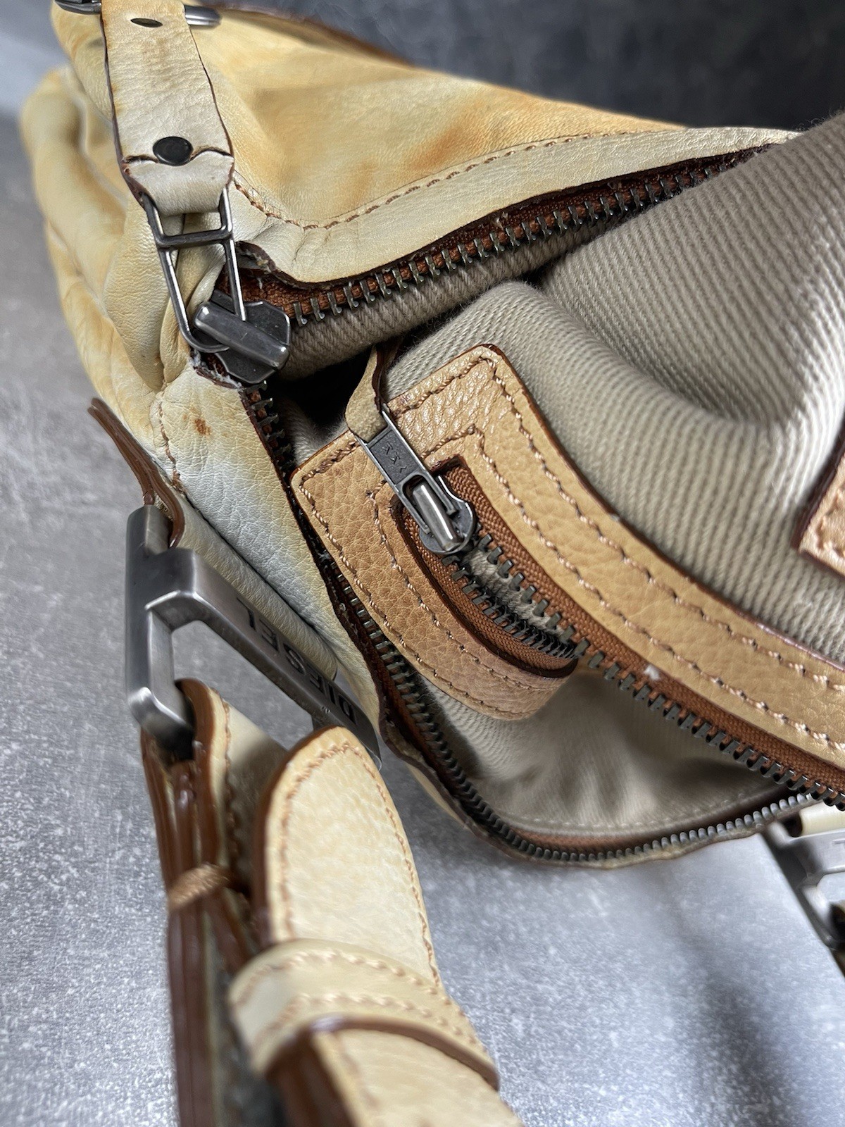 Archives Diesel Y2K Boho Garment Dyed Leather Shoulder Bag Beige Crossbody 00s