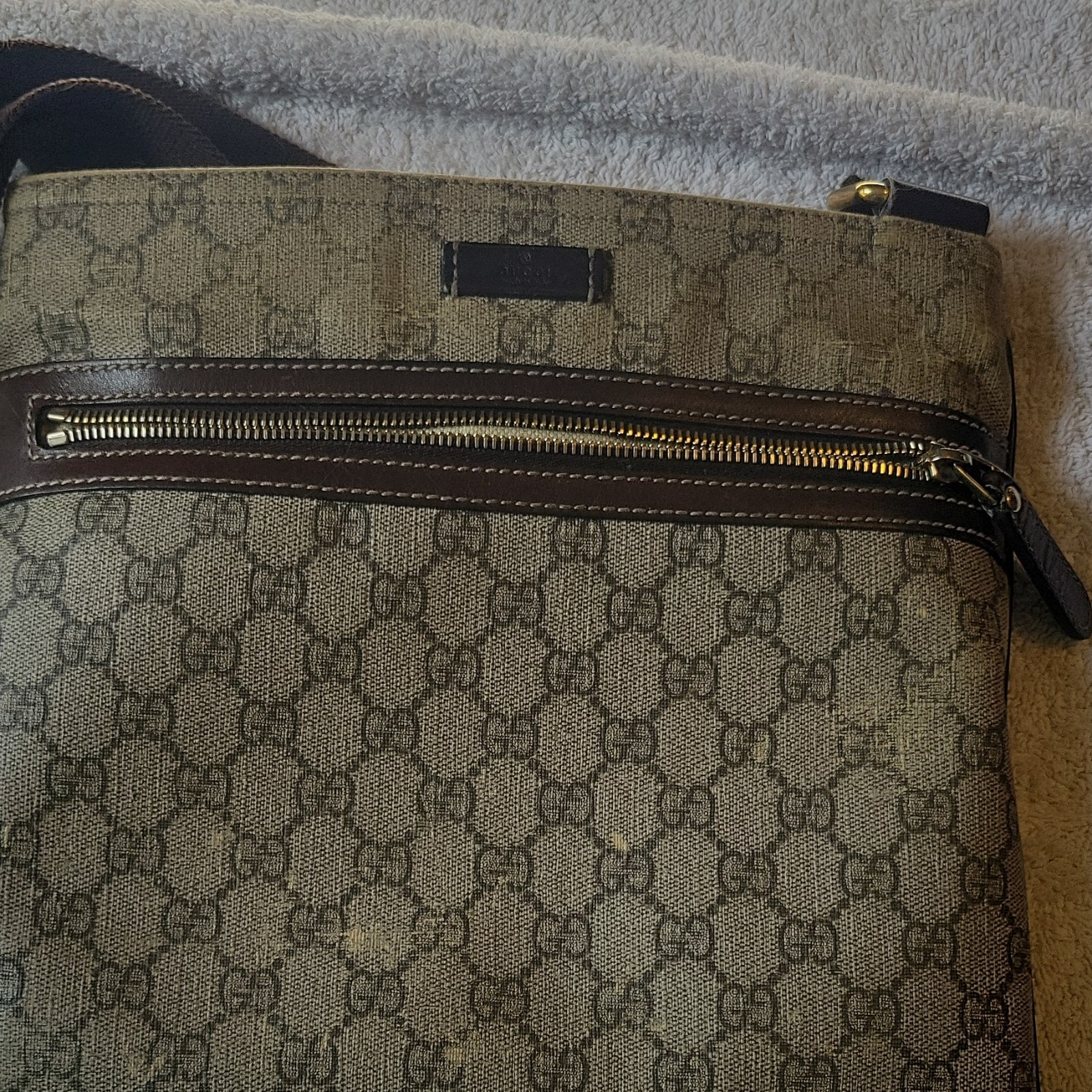 Gucci GG Monogram Messenger Bag Beige/Brown Zip Shoulder Crossbody Strap