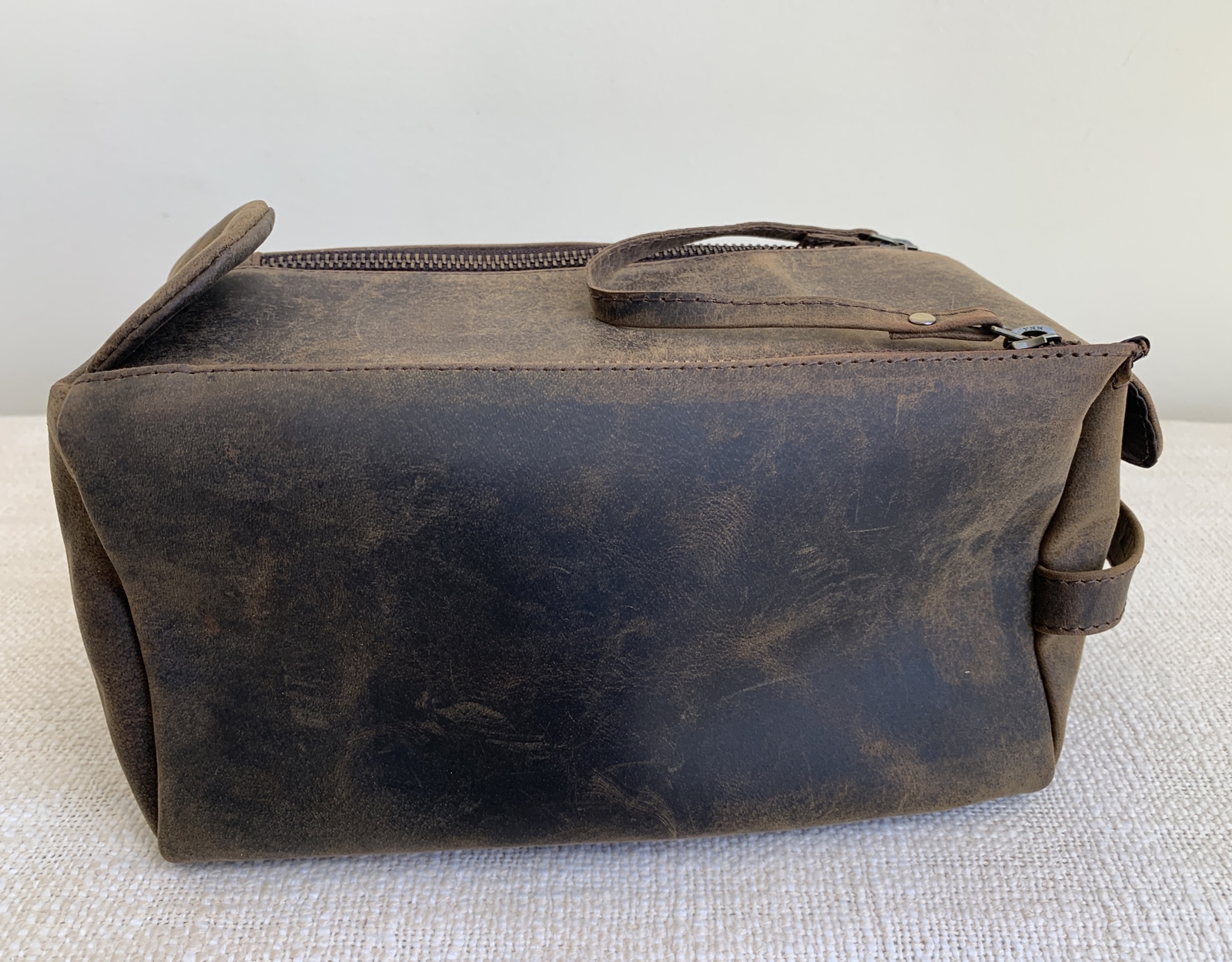 NEW Komalc Premium Buffalo Distressed Leather Toiletry Bag Travel Dopp Kit Mens
