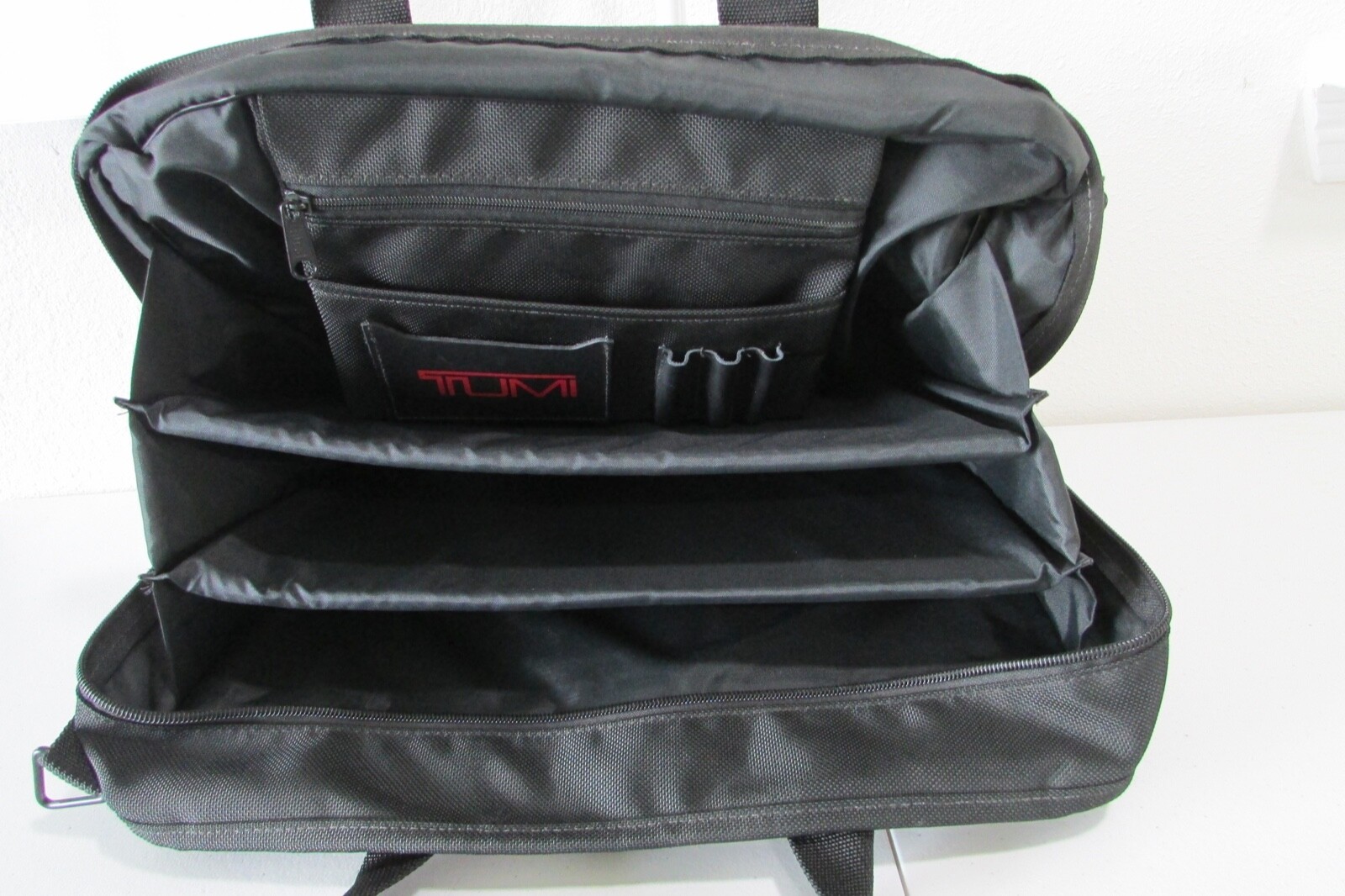 Tumi Black Ballistic Nylon Briefcase Padded 15″ Laptop Messenger Bag wTop Handle