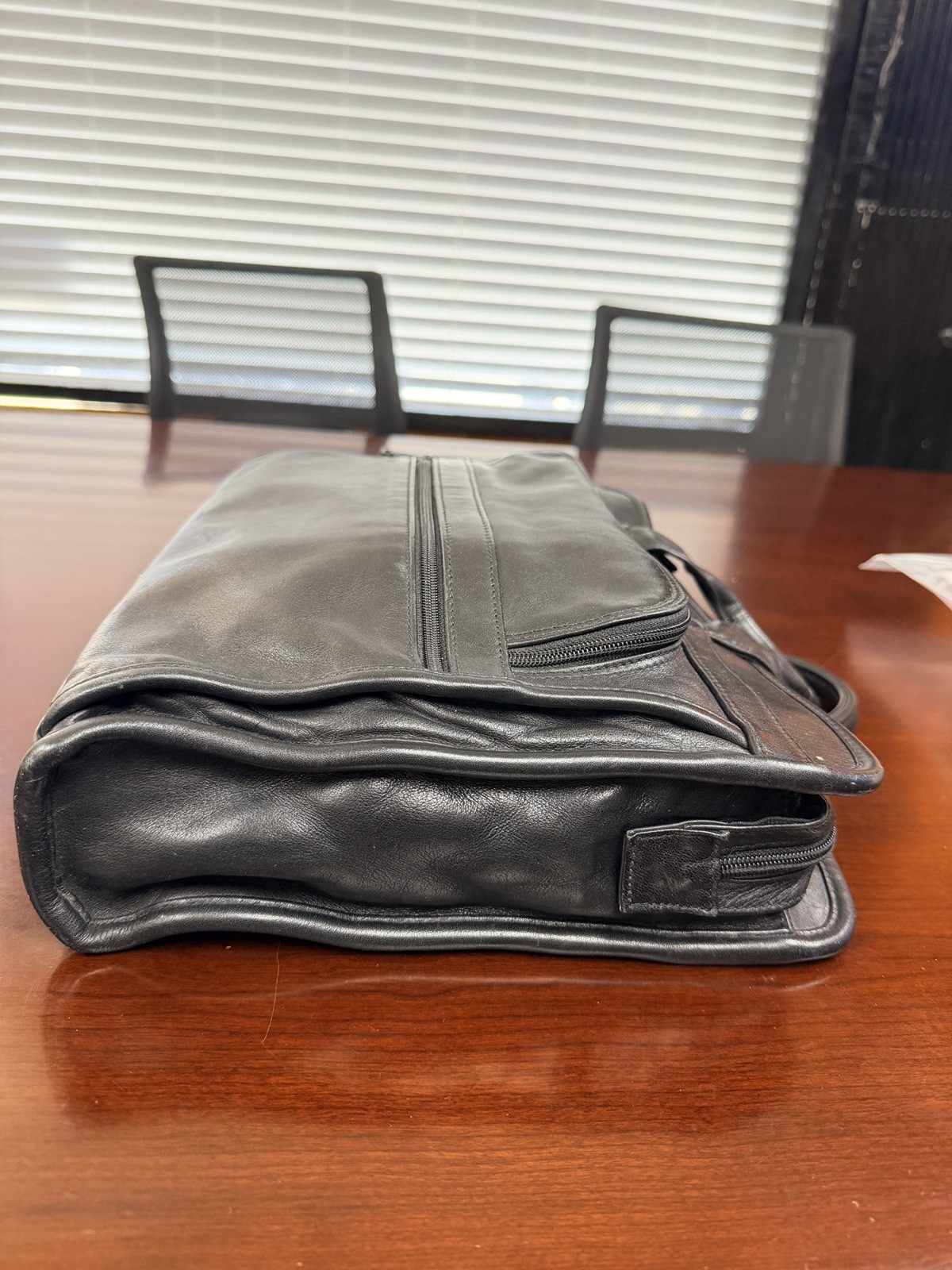 TUMI 9602D3 Black Genuine Leather Slim Briefcase Laptop Bag w/ Shoulder Strap