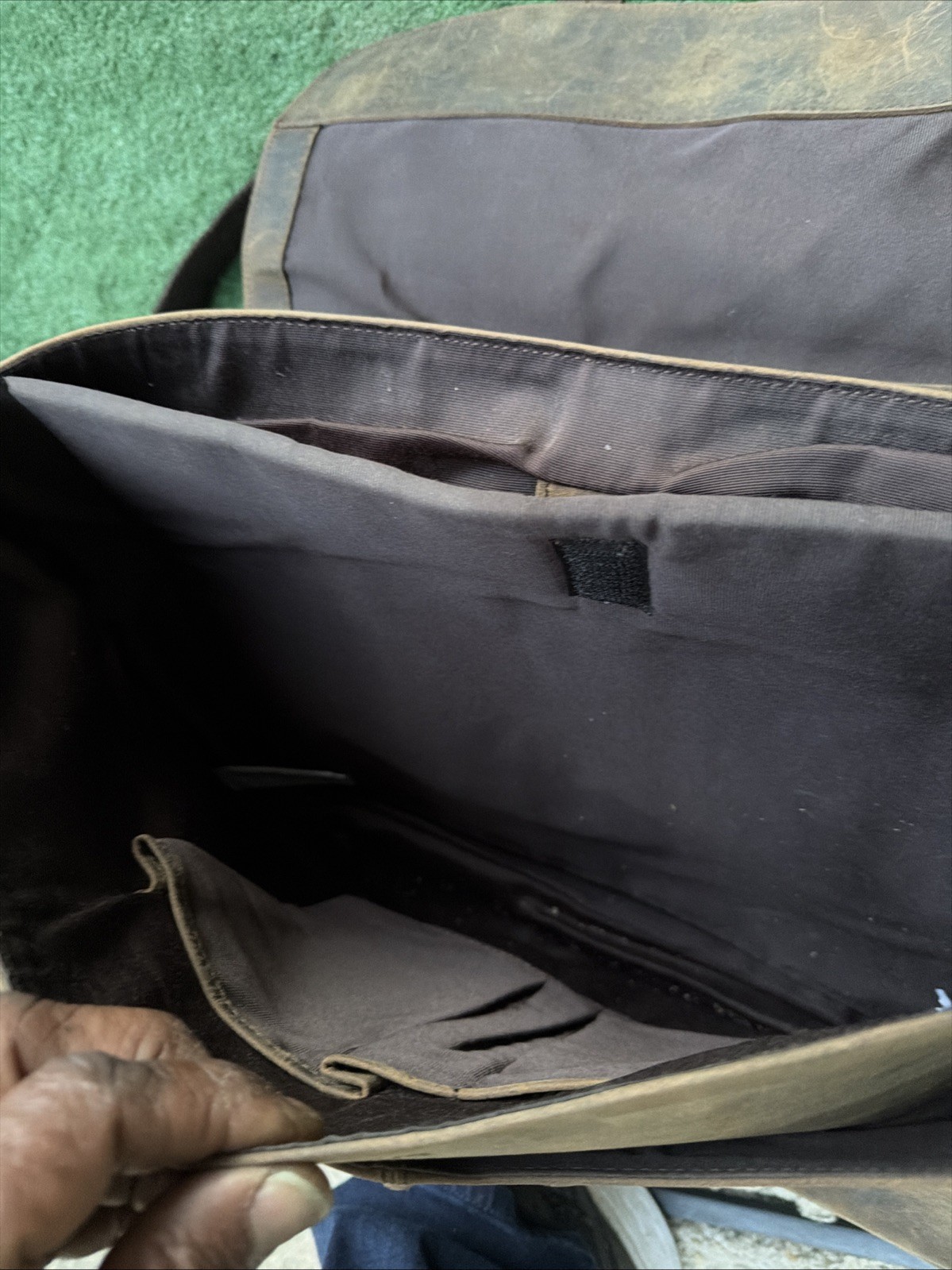 NWOT KomalC Brown Distressed Leather Briefcase Laptop Messenger Bag 19x14x5