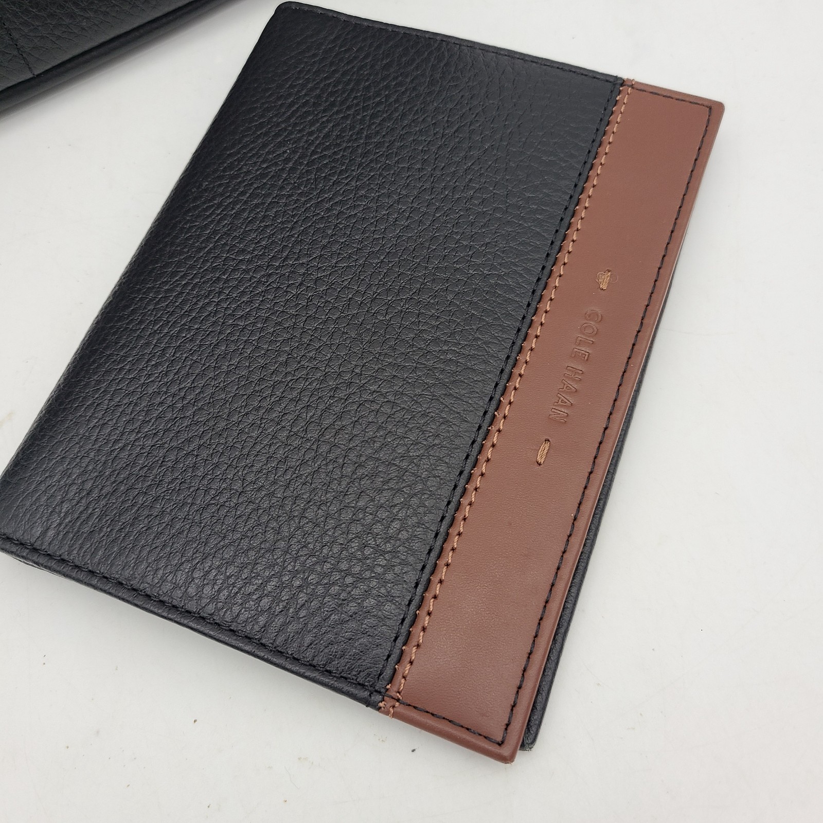 NEW Cole Haan Men’s Two Tone Top Zip Leather Toiletry Bag & Passport RFID Wallet