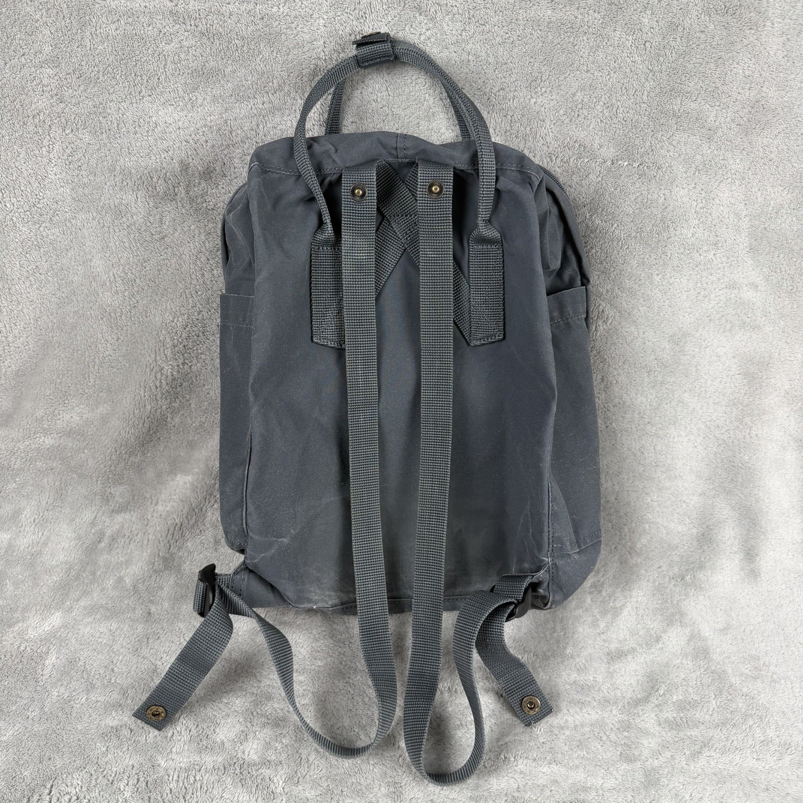 Fjällräven Kanken Backpack Gray With Removable Shoulder Strap Pads