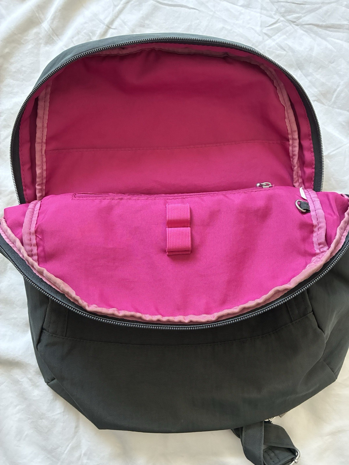baggallini Grey Convertible Backpack Sling Crossbody Bag Pink Lining