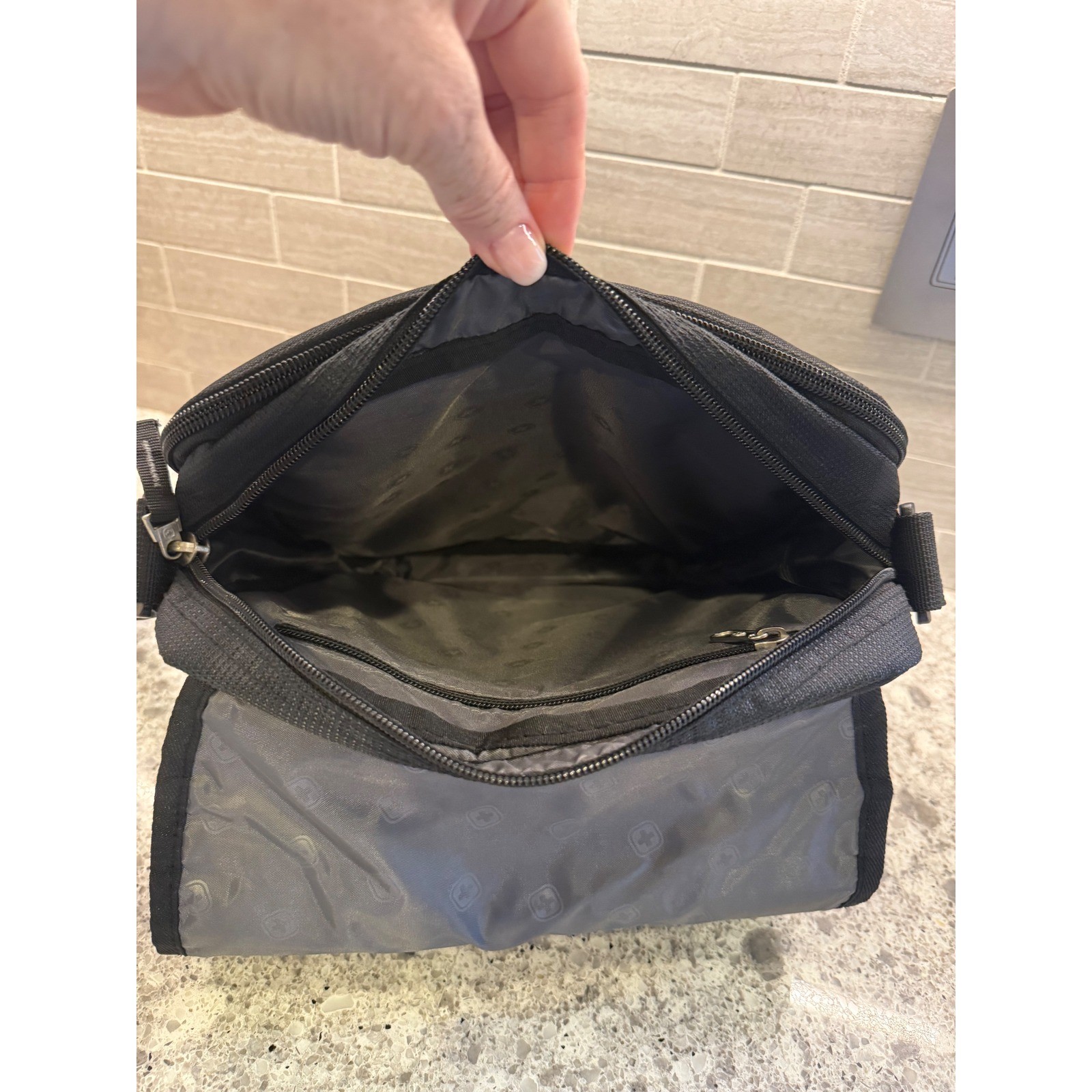 Swiss Gear Black and Gray Crossbody/Shoulder Travel Bag with Strap, Pockets