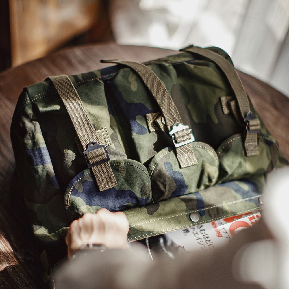 Retro Men Crossbody Bag Large Capacity Camouflage Training Messenger Bag Outdoor