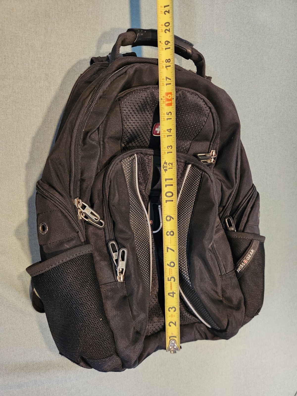 Swiss Gear Airflow Laptop Tablet Backpack Black Many Compartments – Zipper Issue