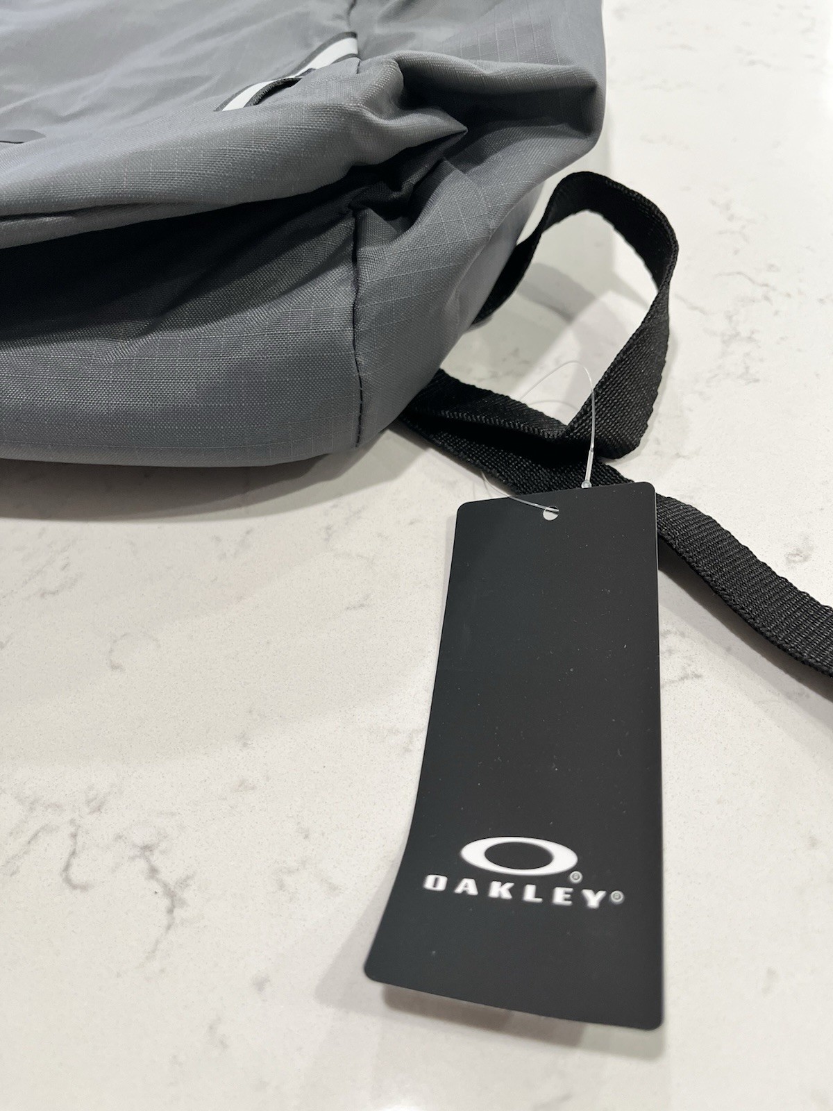 Oakley 28 Liter Sport/Adventure Backpack Forged Iron Gray (NWT)