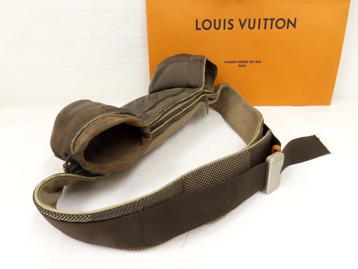 LOUIS VUITTON M93211 Damier Geant Ceinture Jogging Belt bag with 2 bottles