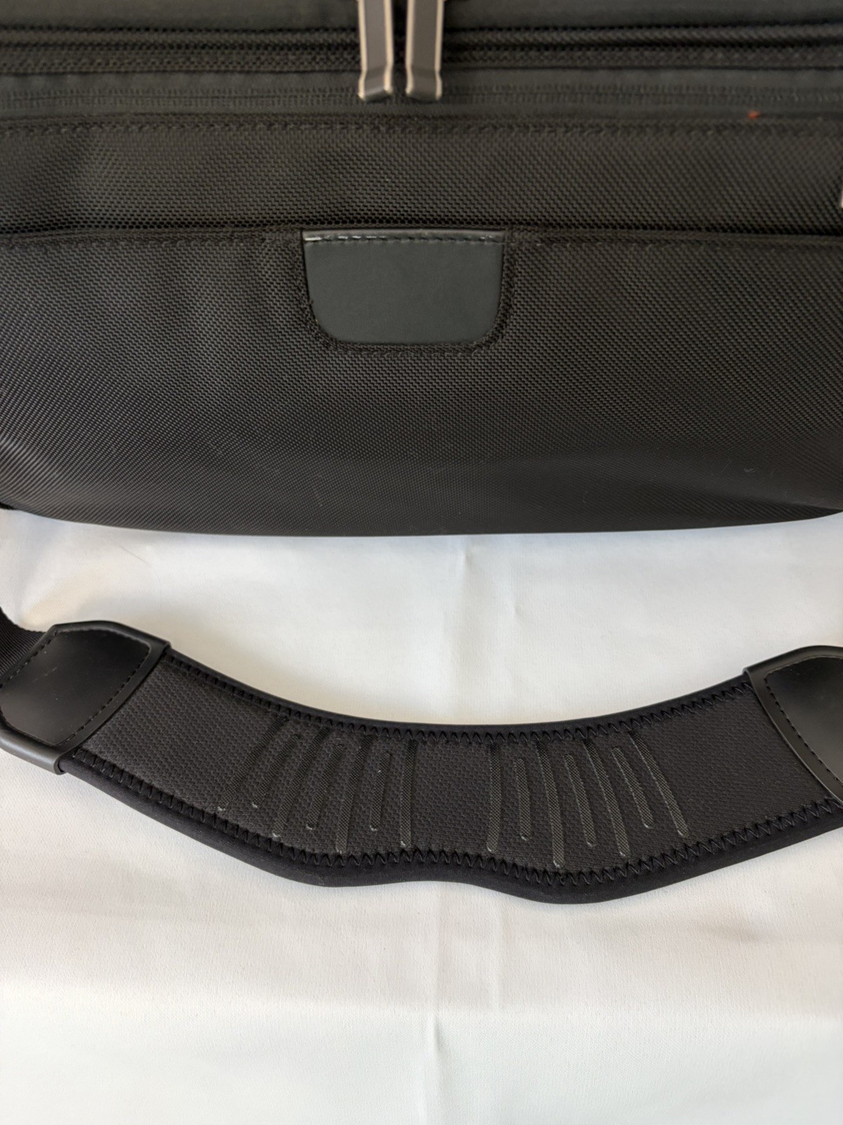 Briggs & Riley KB402X-4 @Work Expandable Briefcase Messenger Bag Black 17″ EUC