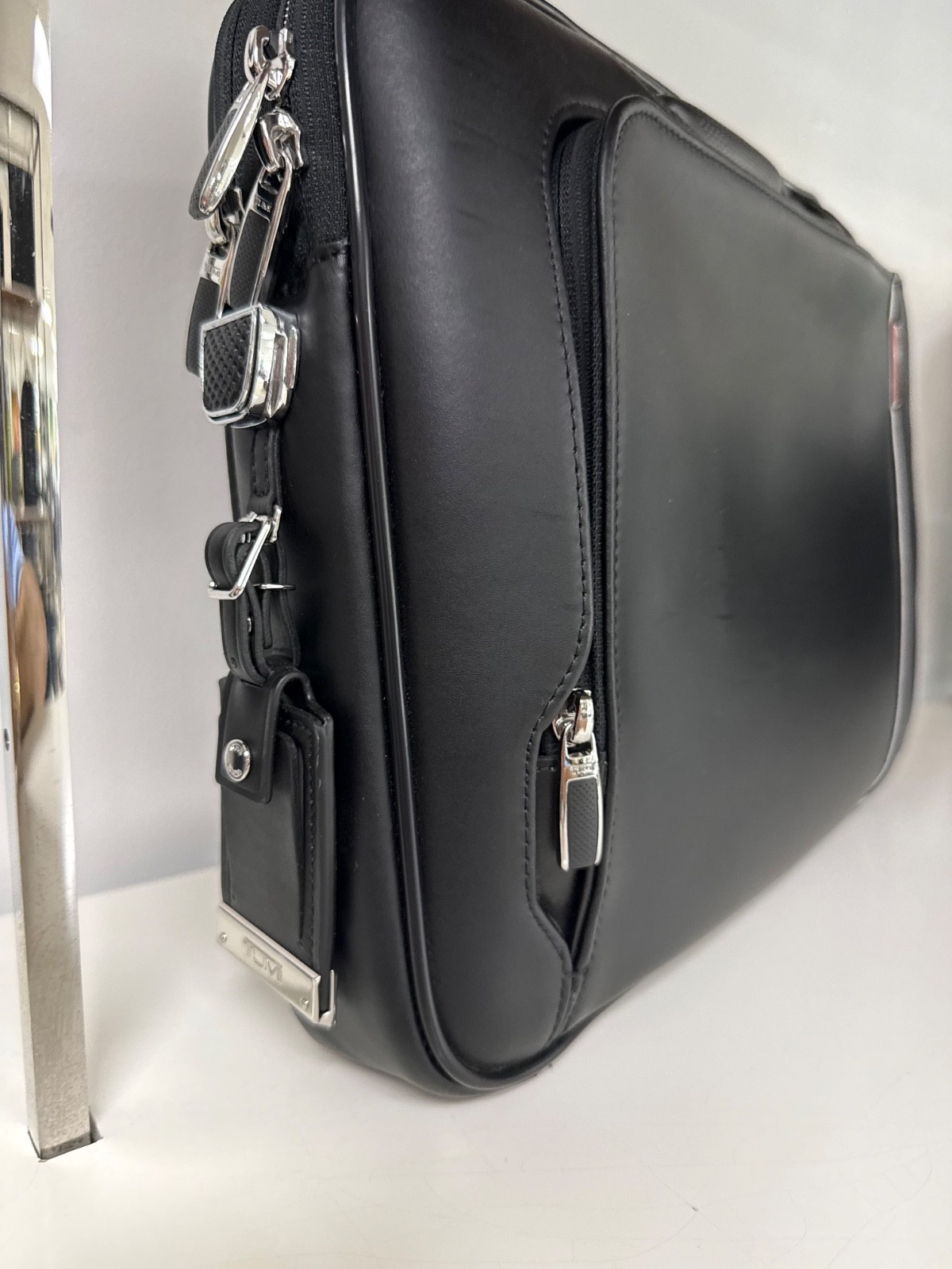 NEW Tumi ARRIVE HANNOVER SLIM 15.5” Brief Laptop Briefcase – BLACK LEATHER