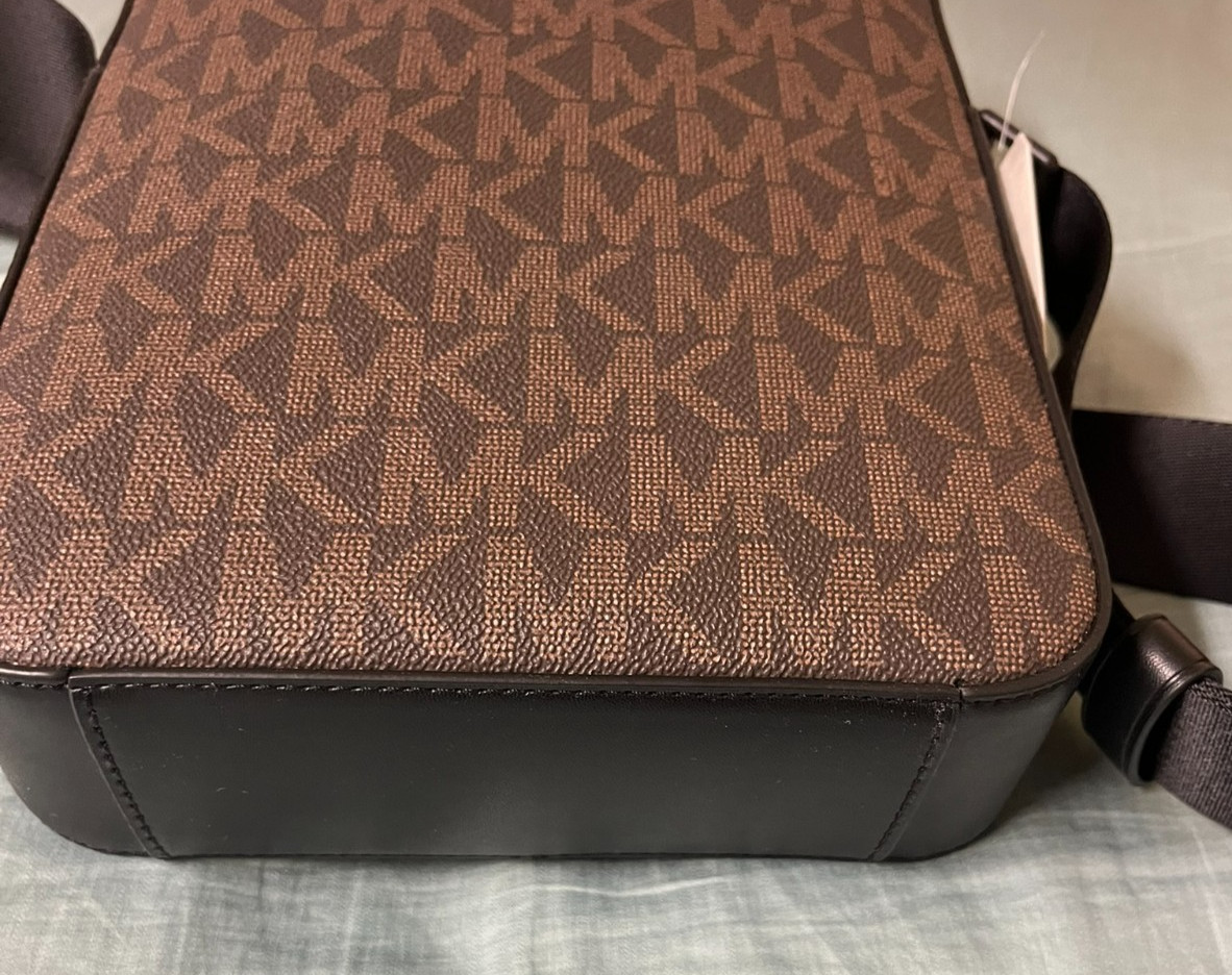 Michael Kors Everett Brown/Black Flight Bag New With Tags 87S5SEVC6B