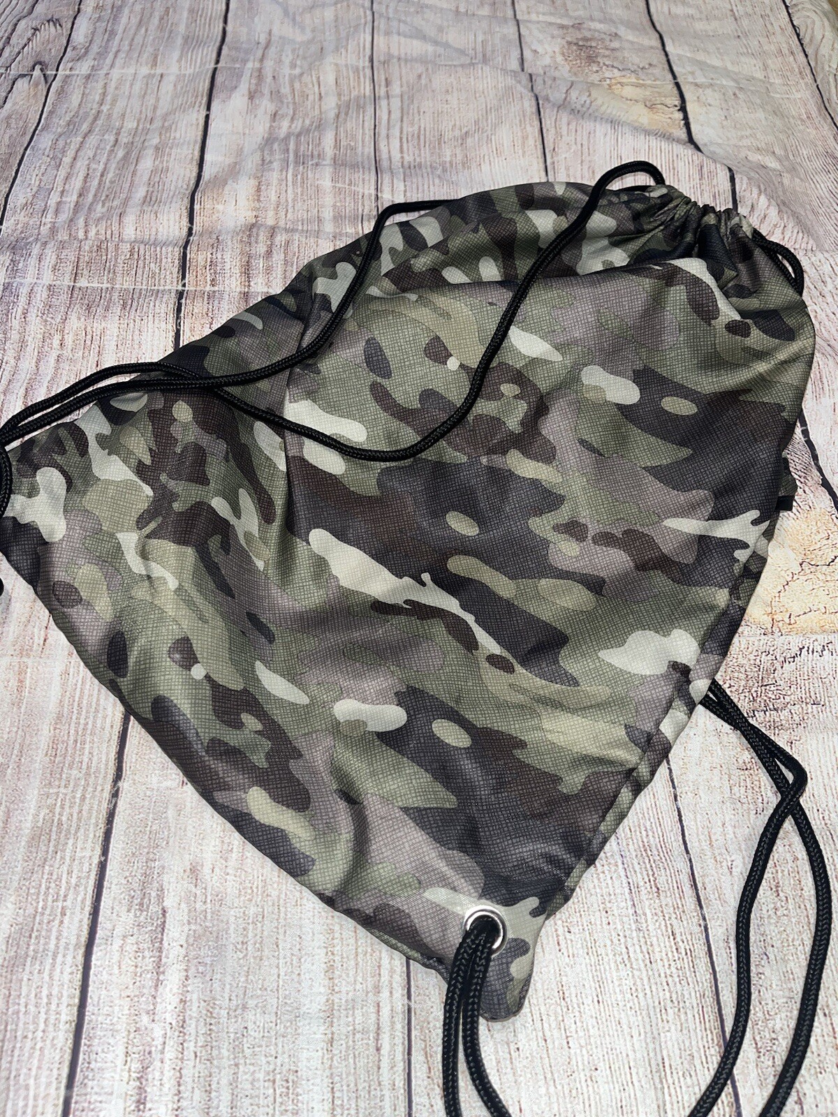 Thirty-one Drawstring Camo Bag Cinch Sac Personalized Farrah Paw Print