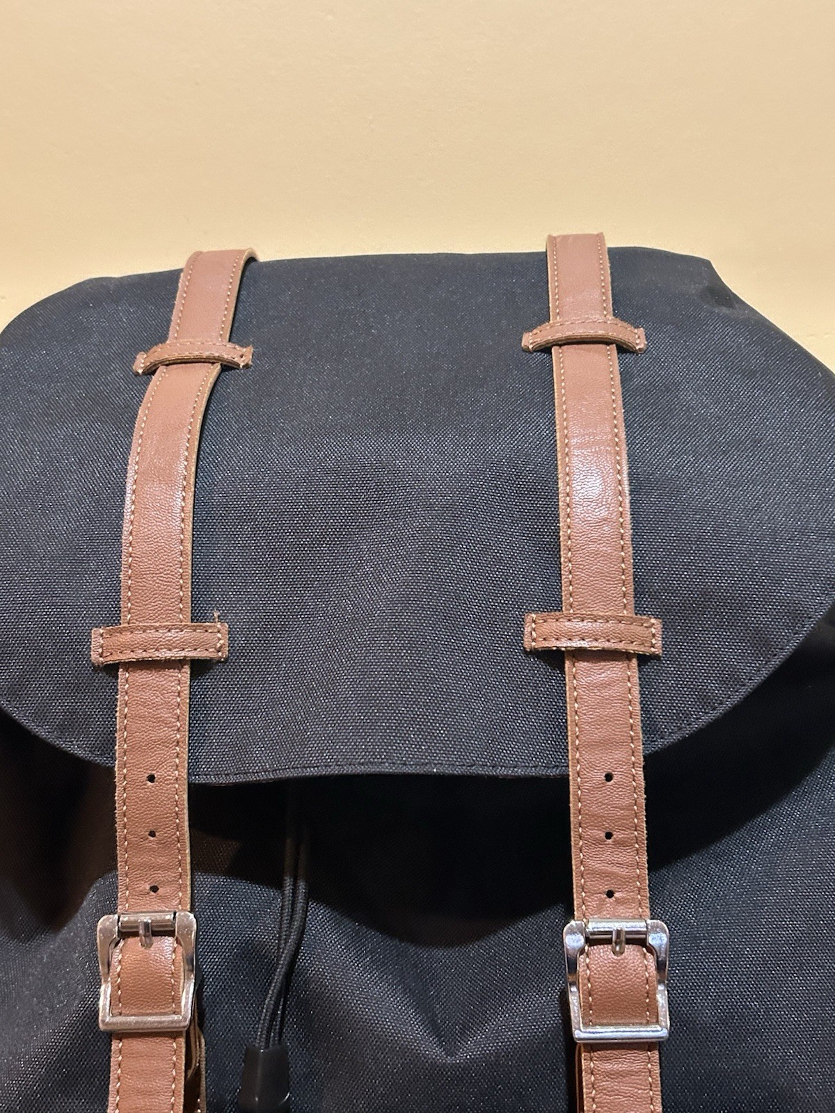 Herschel Little America Backpack Black Brown Leather Straps Laptop Red/white In