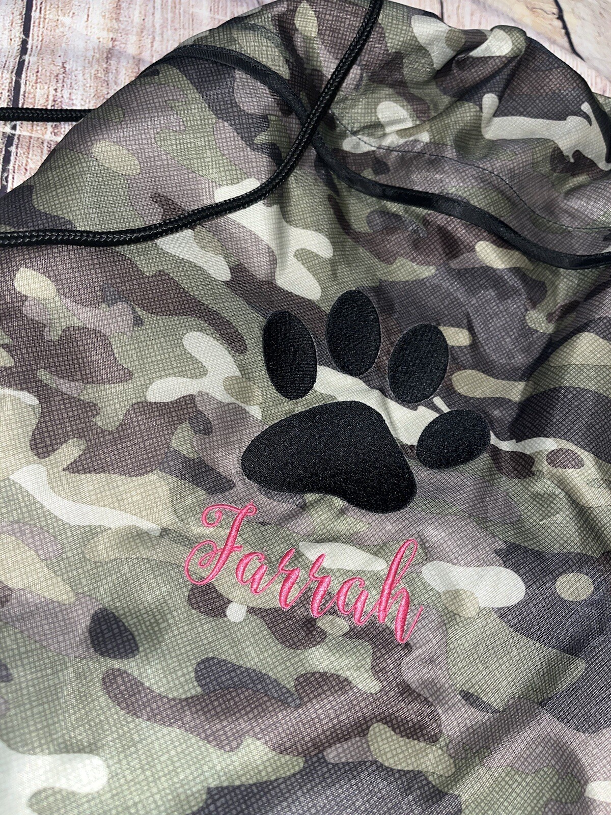 Thirty-one Drawstring Camo Bag Cinch Sac Personalized Farrah Paw Print