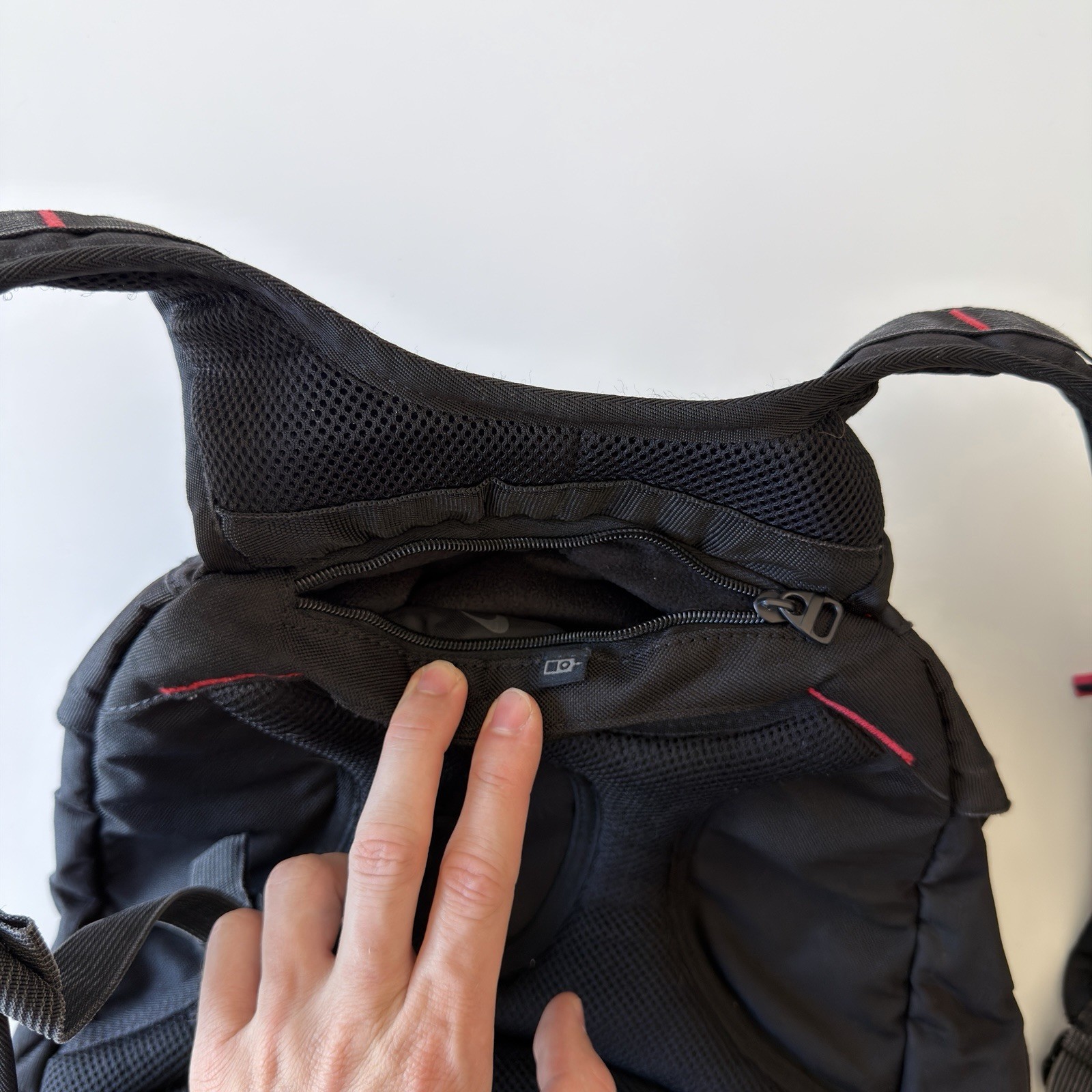 Vintage Oakley Backpack Black Red Hiking Outdoors Gorpcore Y2K Software