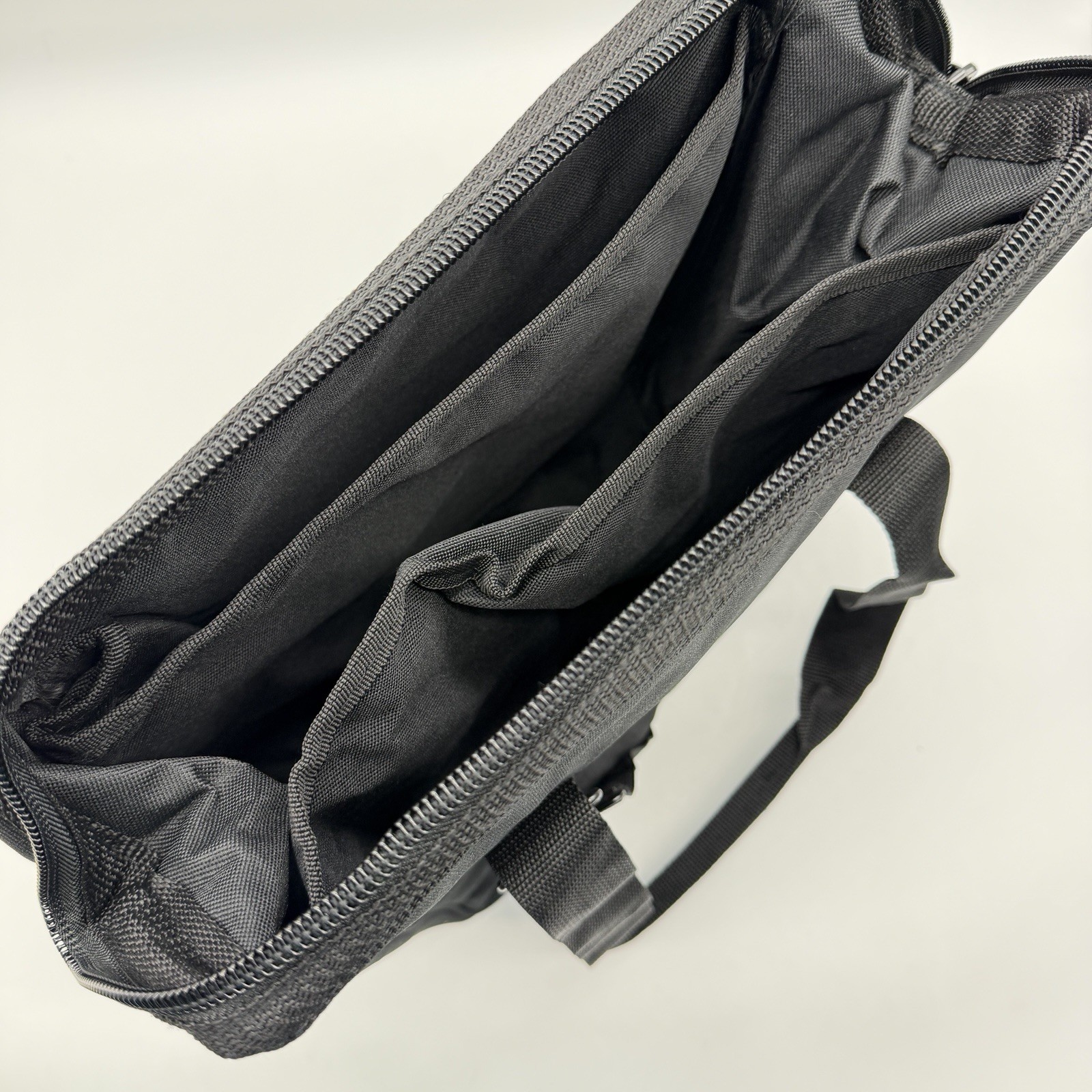 FREEMAN 13″ Heavy Duty padded toolbag with removable shoulder strap – Black