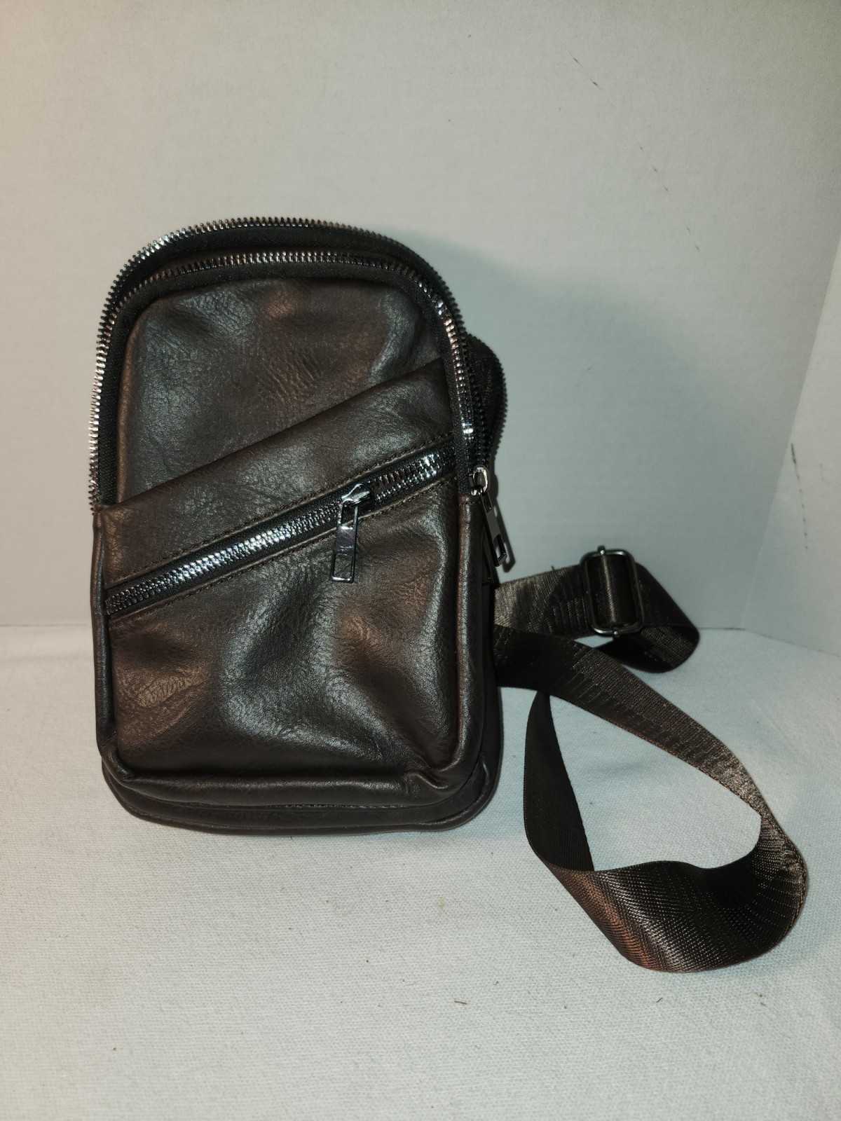 MENS MONTANA WEST SMALL CHEST PURSE BROWN
