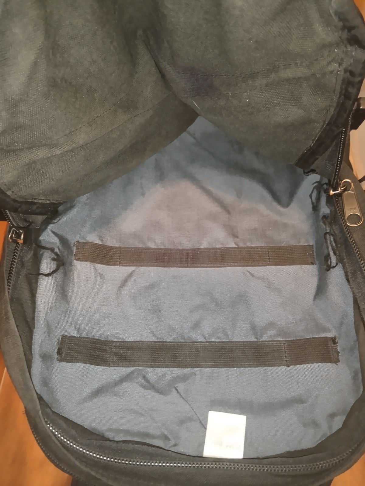 Tom Bihn VTG- Rare,Black Backpack With Laptop Sleeve – Excellent See Photos