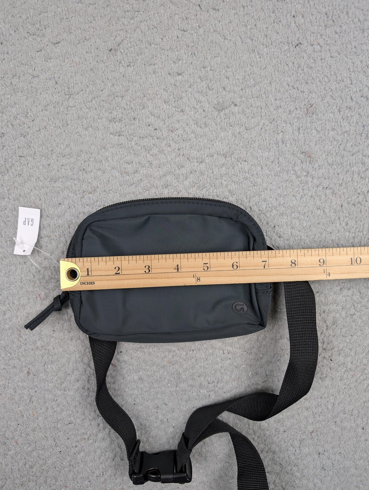 GAP Belt Bag Mens Small Black Adjustable Strap Zip Waist Fanny Pack Travel New