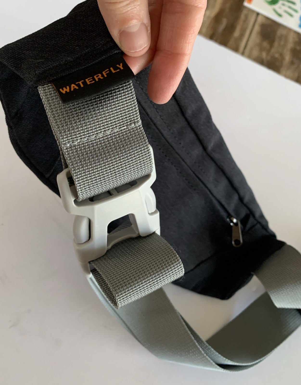 WATERFLY Fanny Pack Chest Bag Lightweight Adjustable Belt Zip Pockets Black