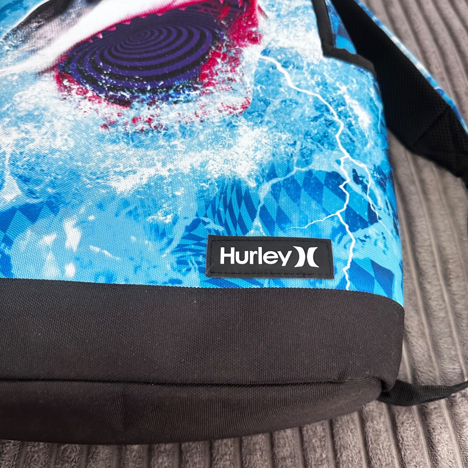Hurley Backpack Shark Graphic 18″ Blue Black Carryall Bottle Pocket Book Bag