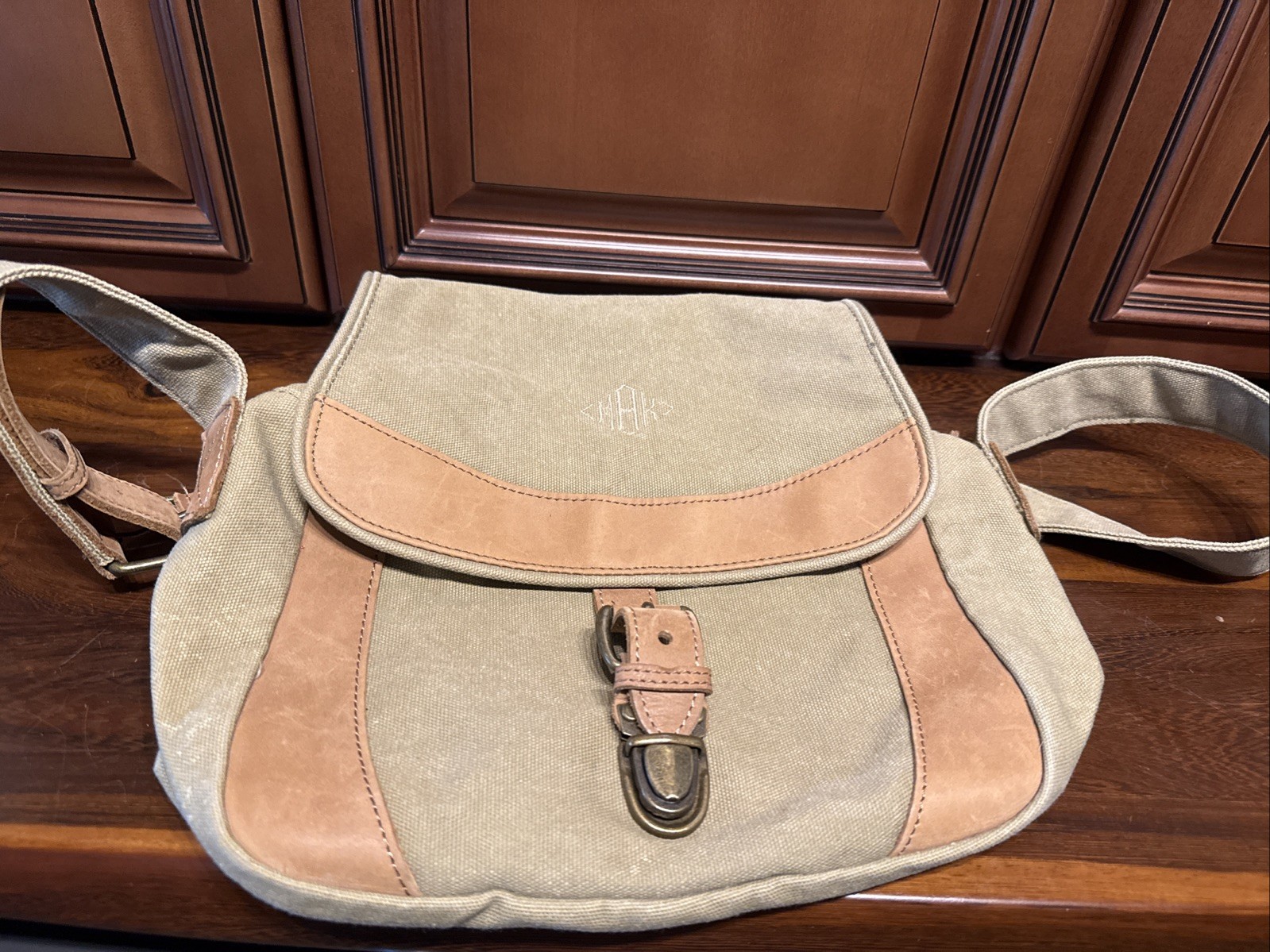 Vintage LL Bean Beige Canvas Leather Buckle Crossbody Shoulder Bag 13 x 3 x 9 in