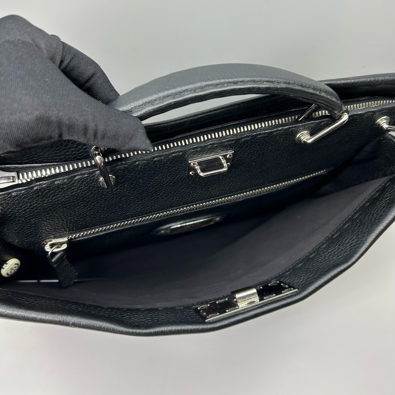 Fendi Pre-Owned Authentic Peekaboo Briefcase Black 36x27x5cm