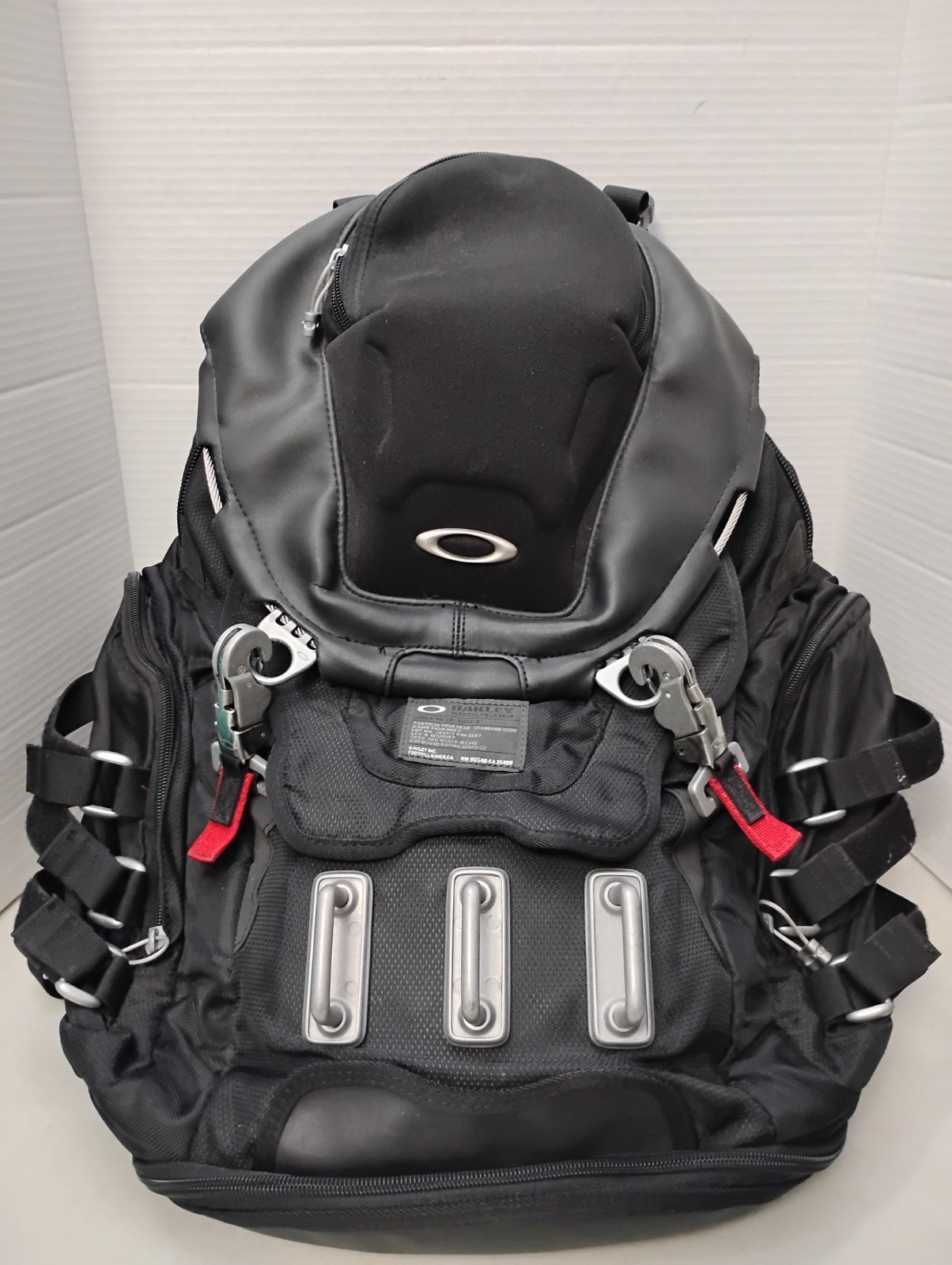 Oakley Kitchen Sink Tactical Field Gear Backpack Stealth Black Daypack Hiking