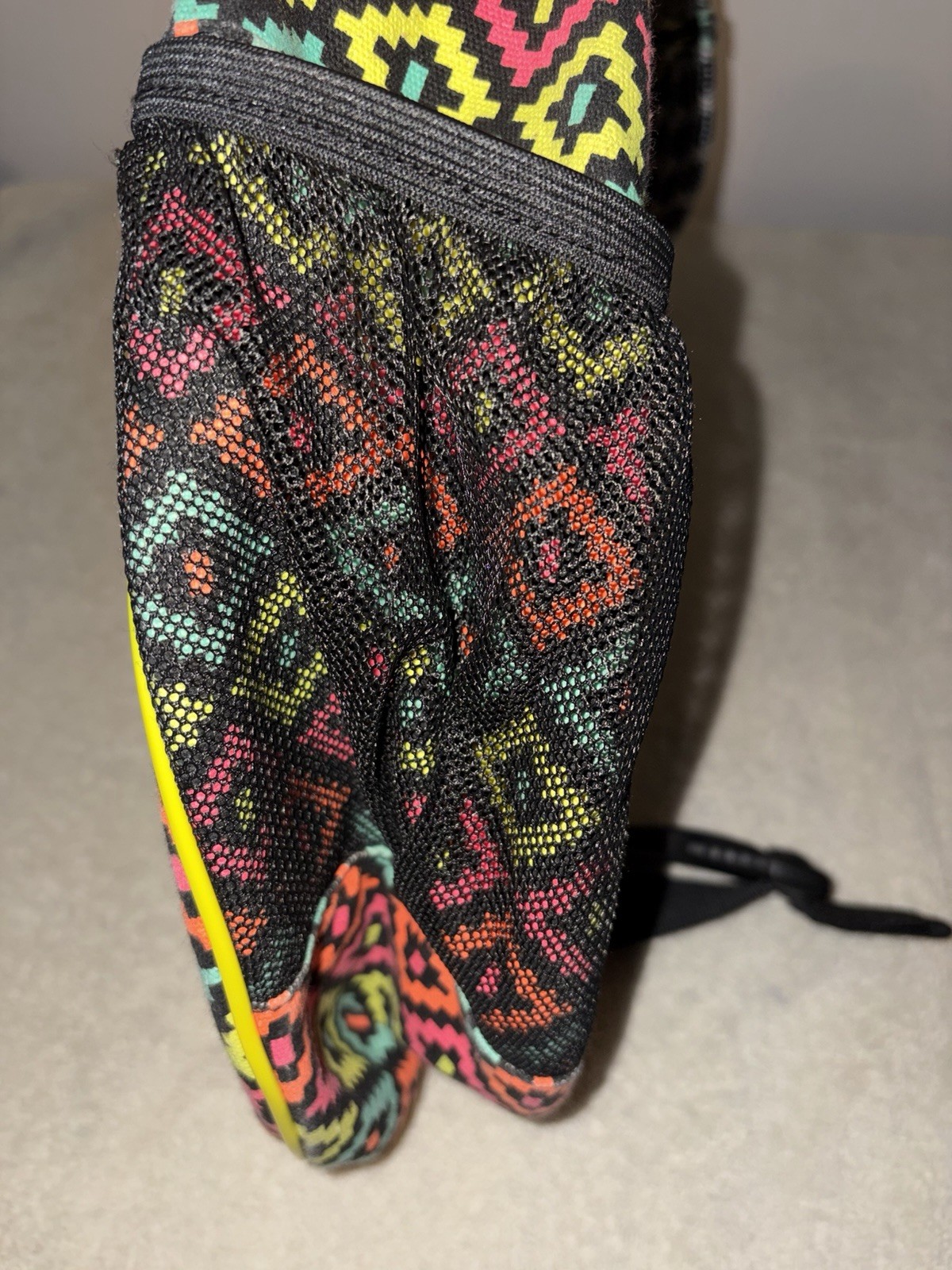 KAVU Multicolor Geometric Sling Bag Adj Crossbody Rope Zip Closure Cup Holder
