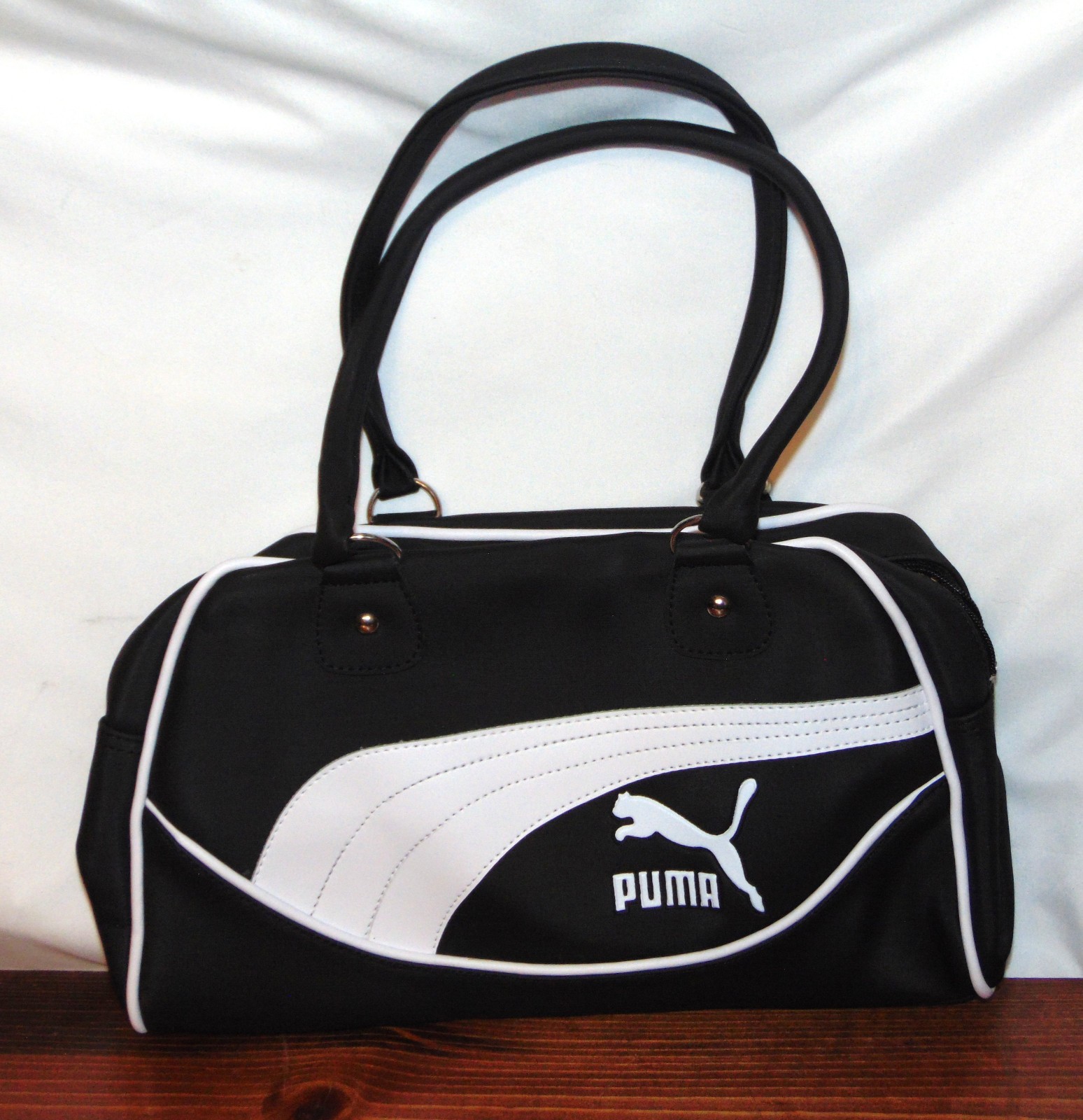 PUMA Retro Look Formstrip Logo Black White Gym Sport Beach Hand Grip Tote Bag