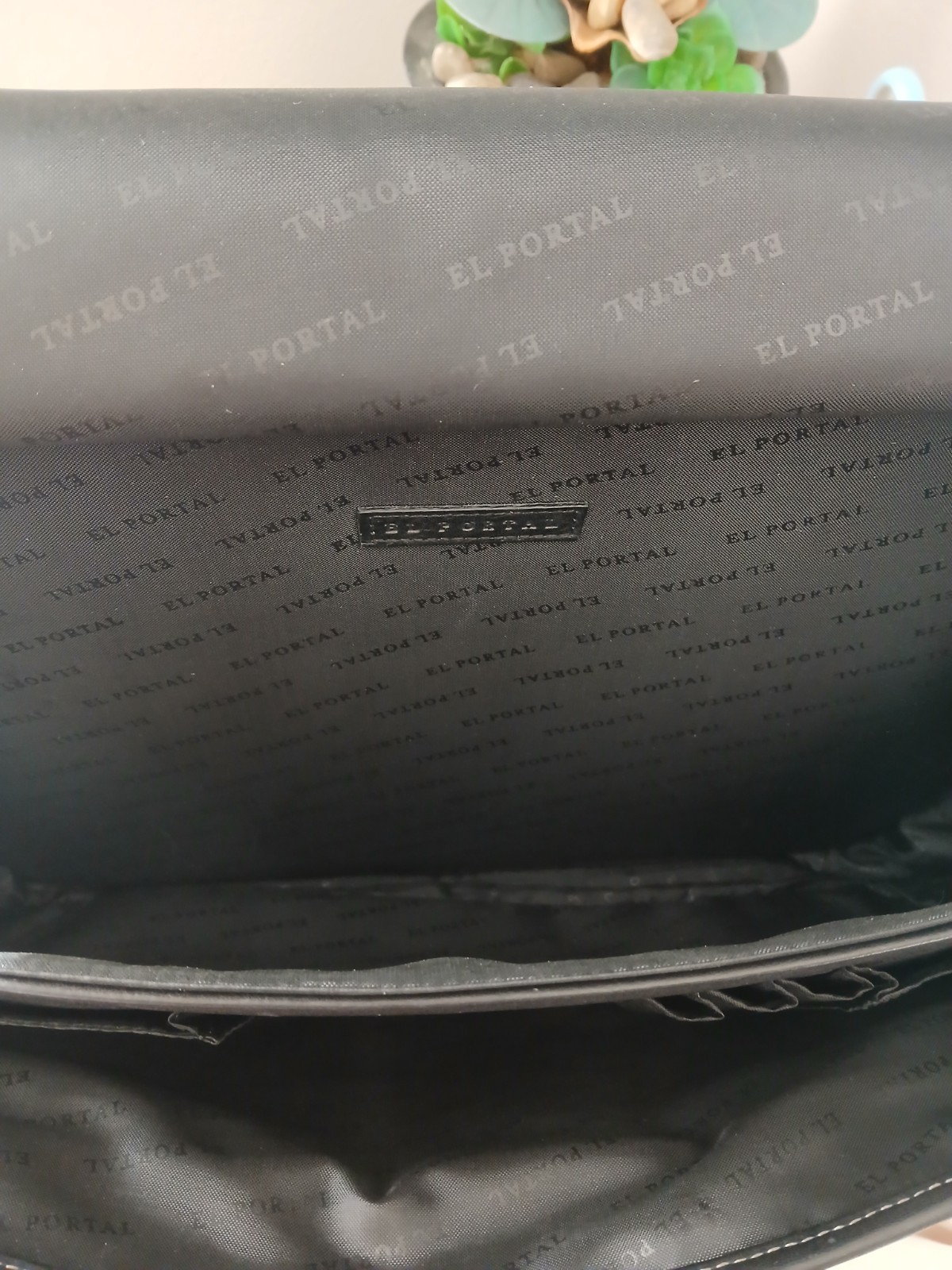 CLASSIC Black LEATHER ATTACHE Office Work BRIEFCASE Executive Lawyer MESSENGER