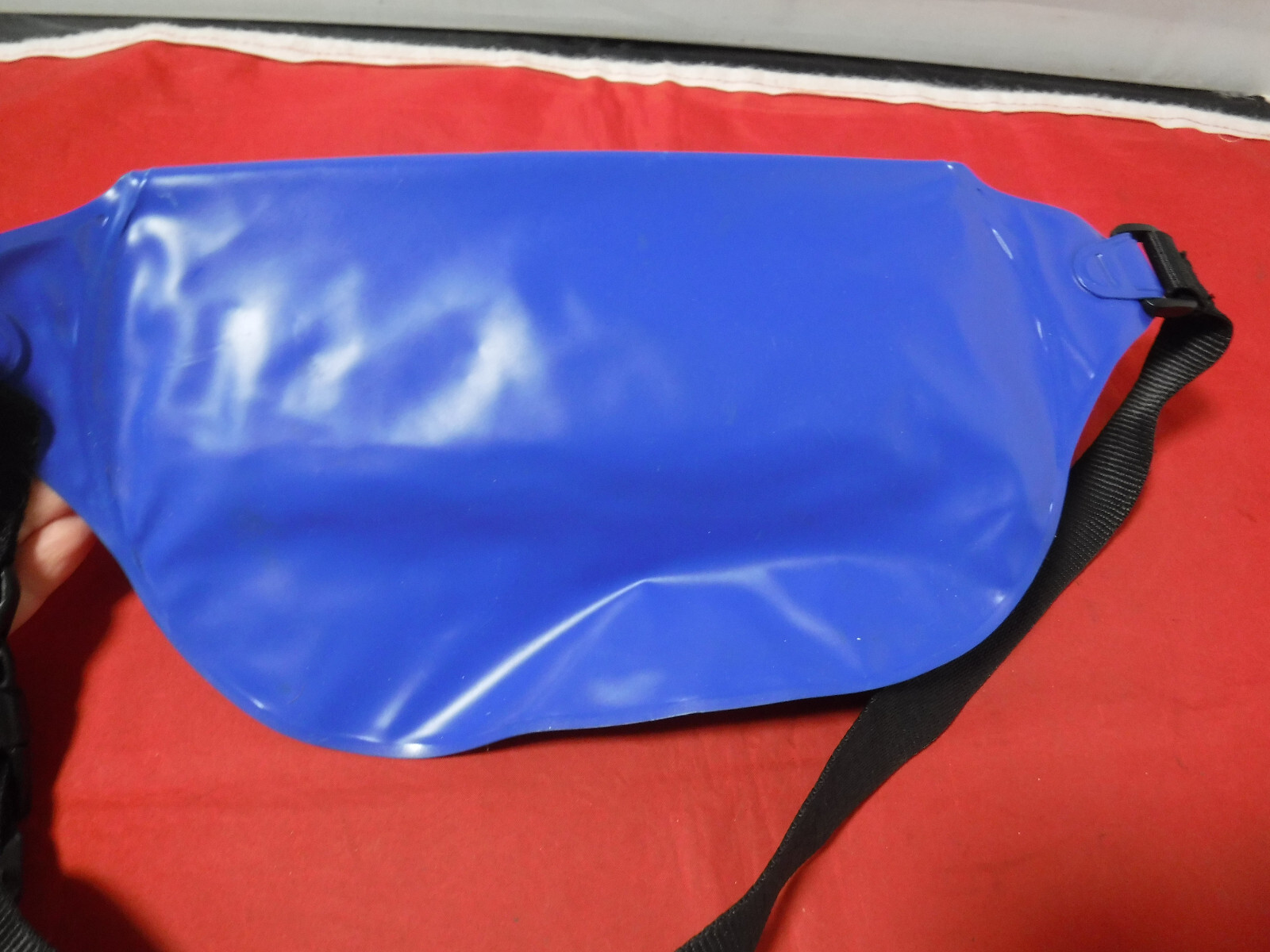FC4 RARE Six Flags Amusement Park Plastic Waterproof Blue Fanny Pack Phone Bag