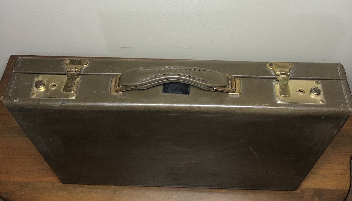 Vintage Top Grain Saddle Cowhide Slim 3”Briefcase “RARE”Dark Olive Green 2 Keys