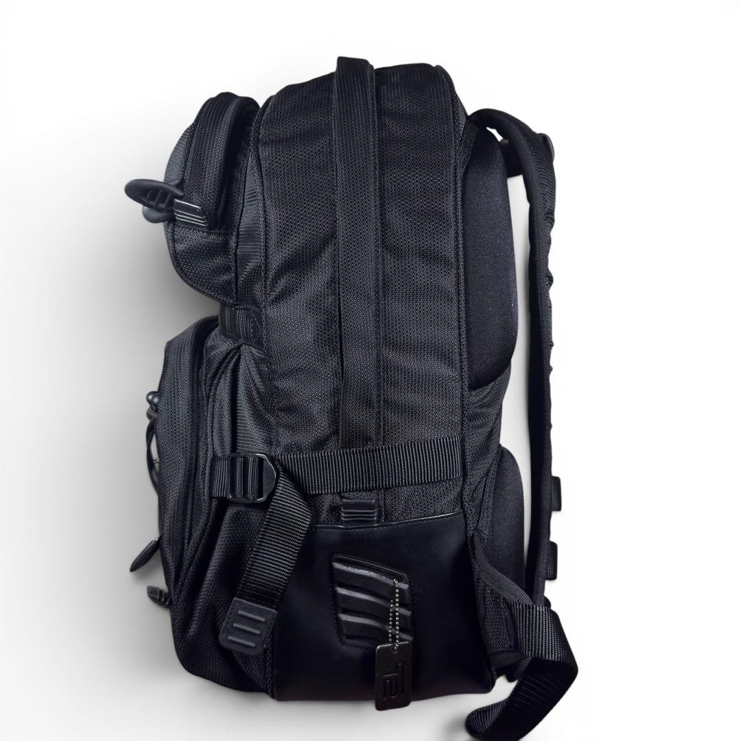 TUMI T2 Backpack Black Leather Commute A4 Large Capacity