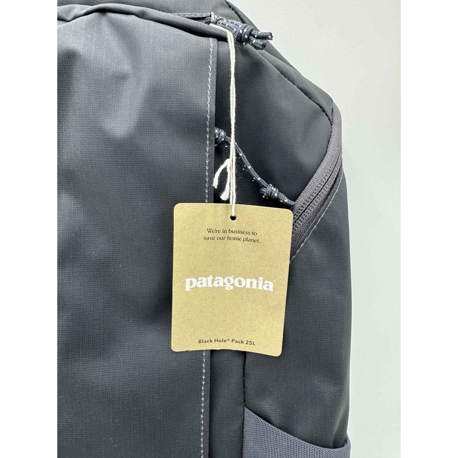 Patagonia 25L Black Hole Pack Smolder Blue NWT $150 MSRP